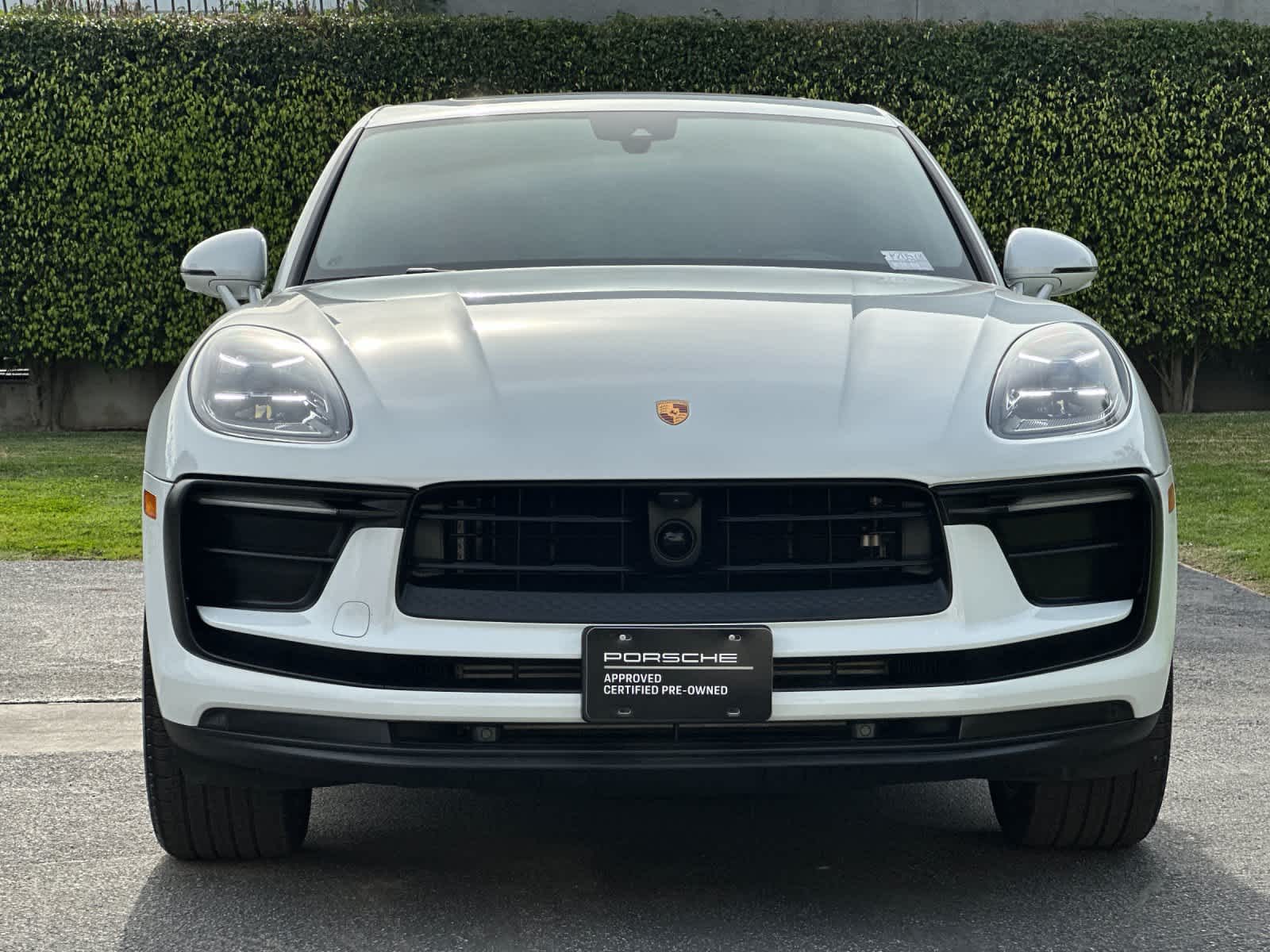 Thumbnail: 2025 Porsche Macan - 11