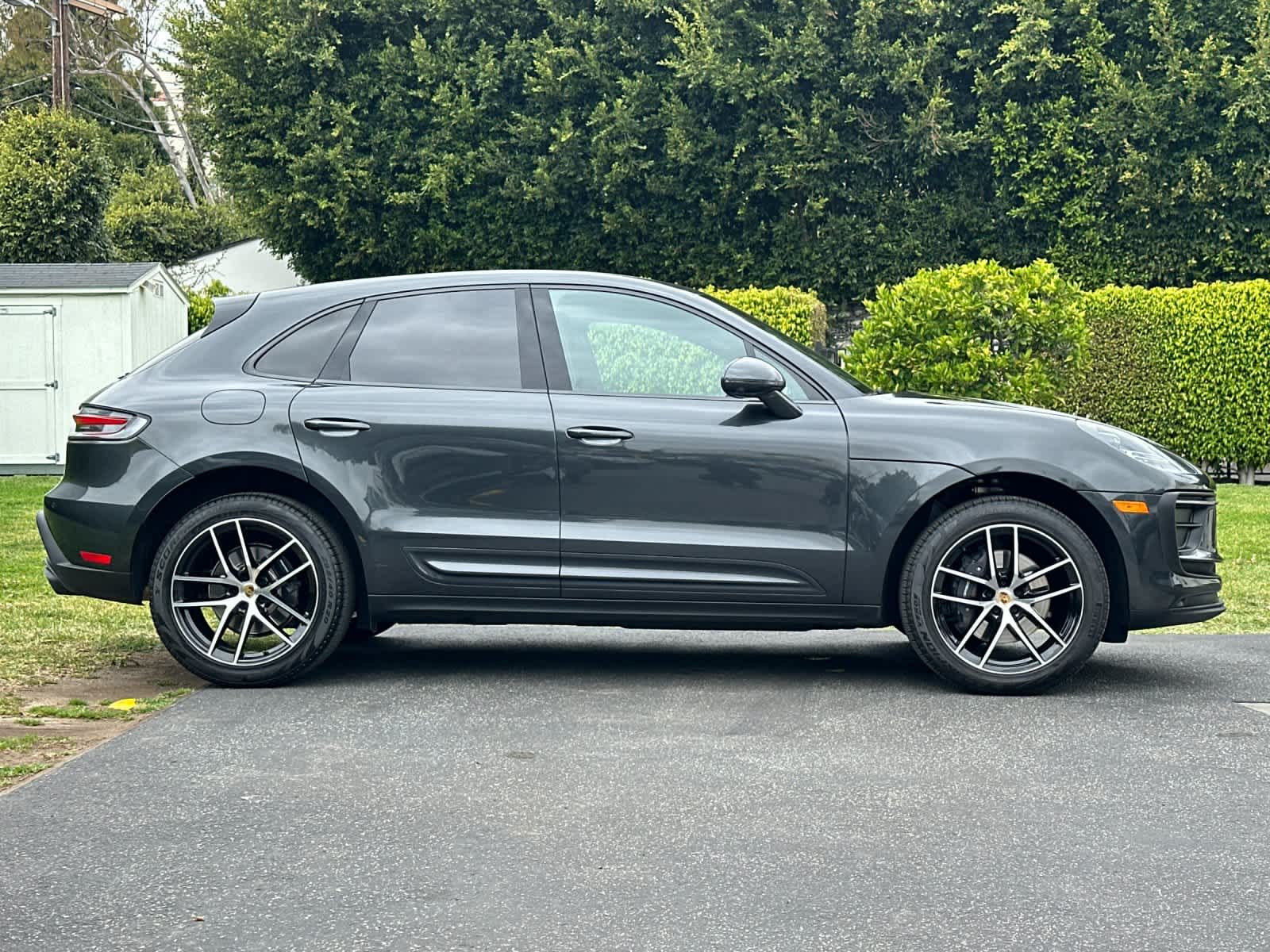 Thumbnail: 2025 Porsche Macan - 9