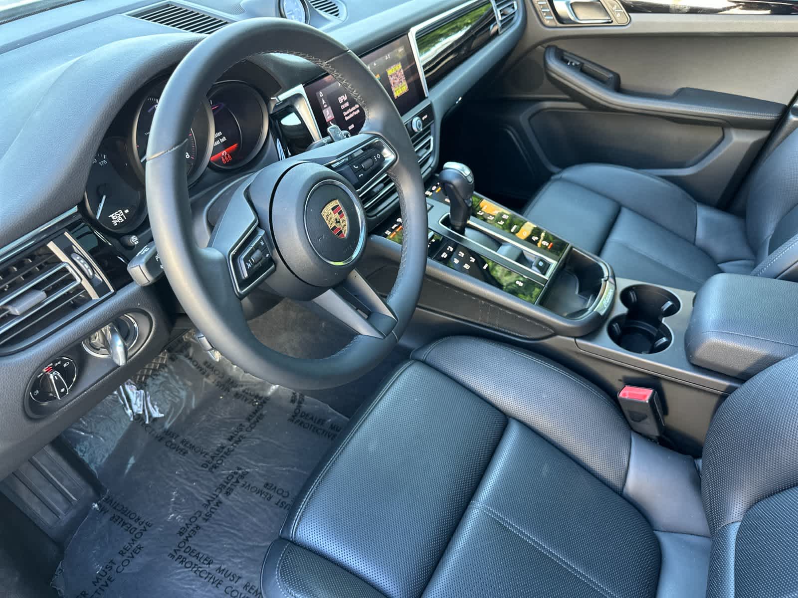 Thumbnail: 2025 Porsche Macan - 4