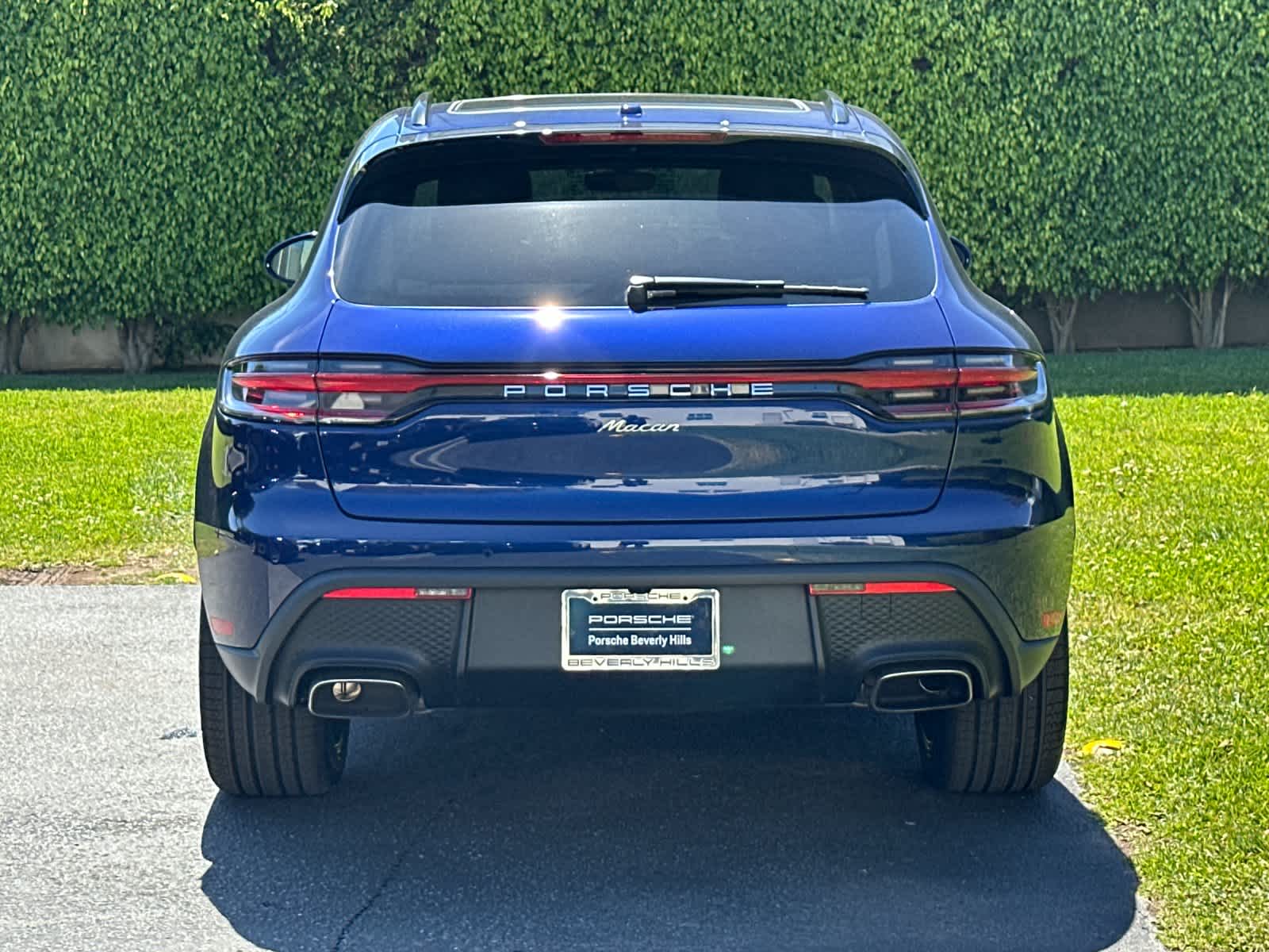 Thumbnail: 2026 Porsche Macan - 7