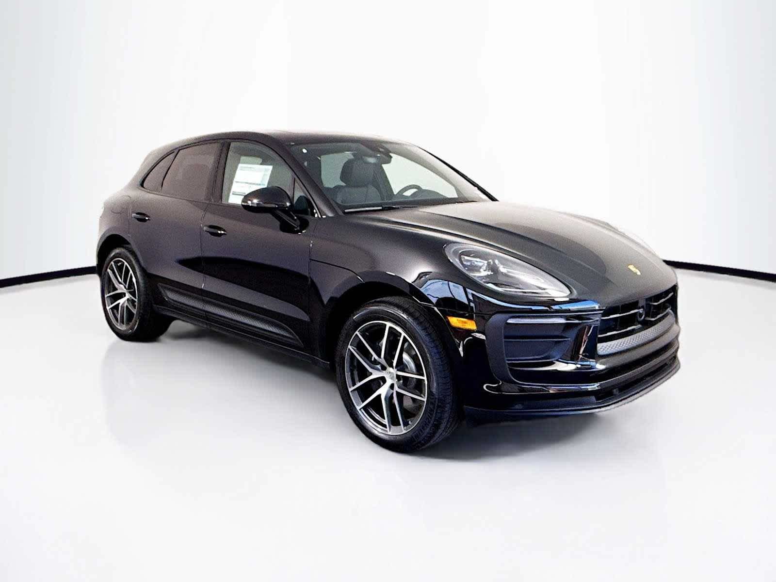 Thumbnail: 2025 Porsche Macan - 7