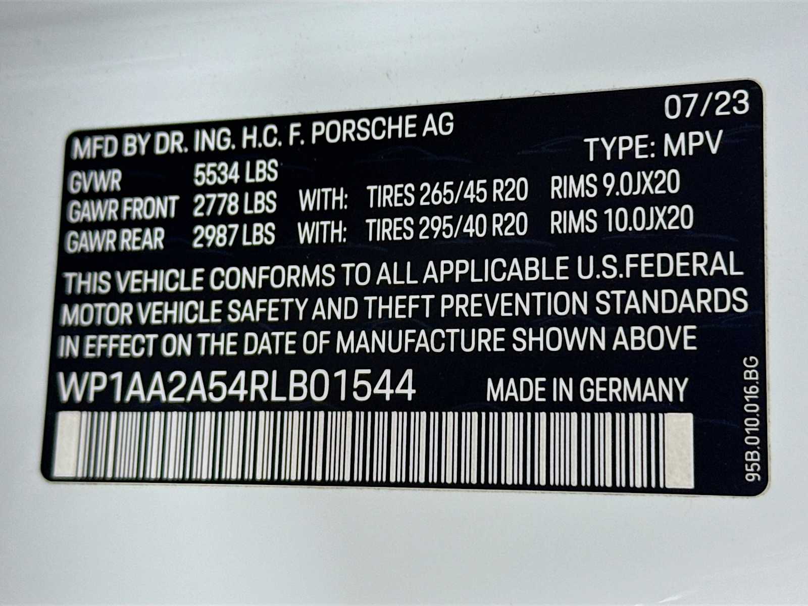 Thumbnail: 2024 Porsche Macan - 26