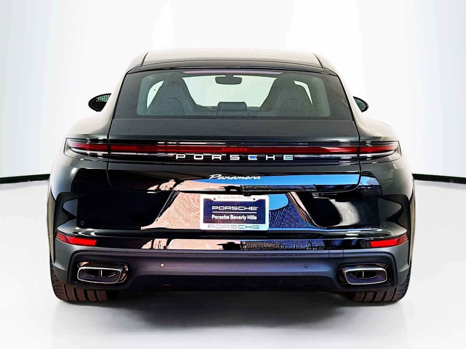 Thumbnail: 2026 Porsche Panamera - 10