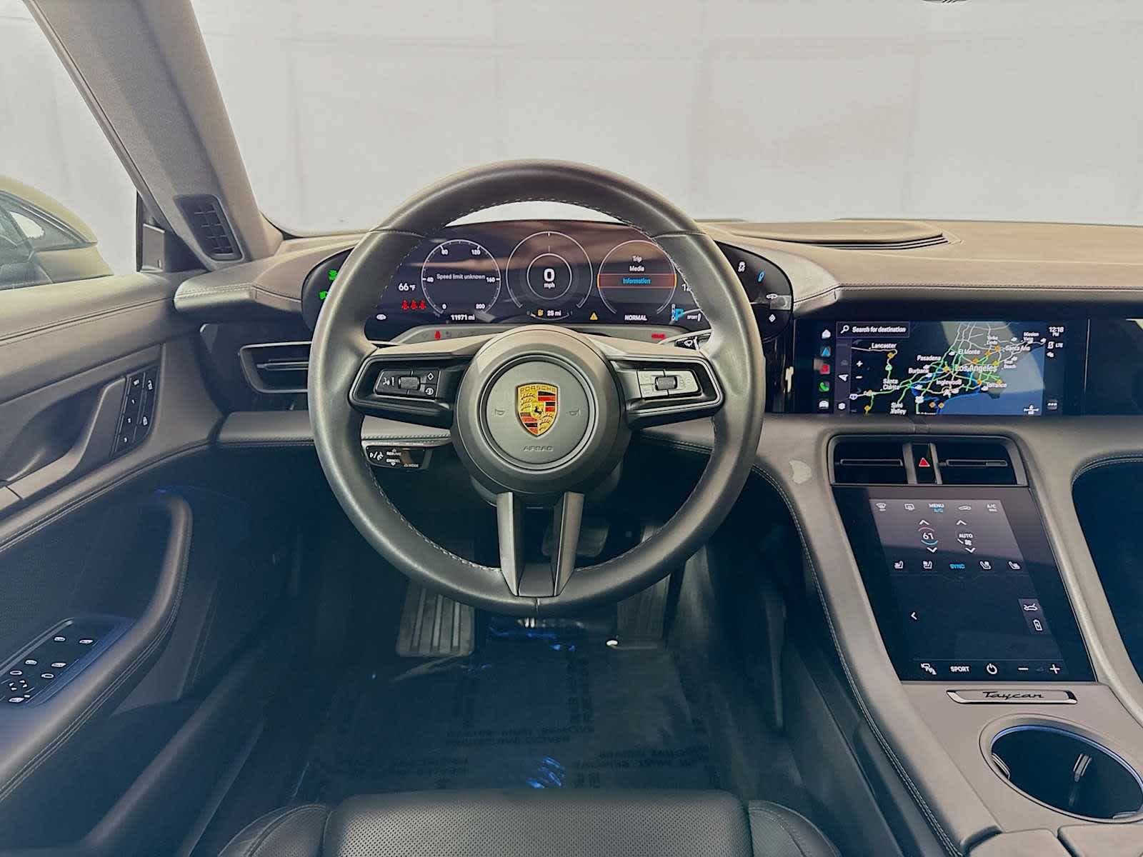 Thumbnail: 2020 Porsche Taycan - 18