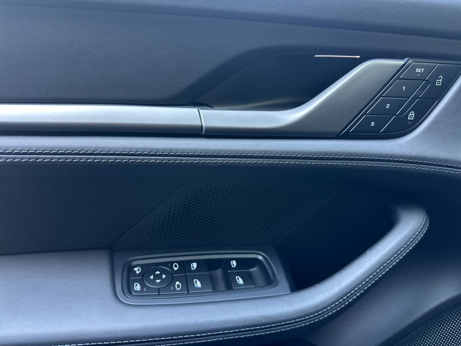 Thumbnail: 2024 Porsche Taycan - 12