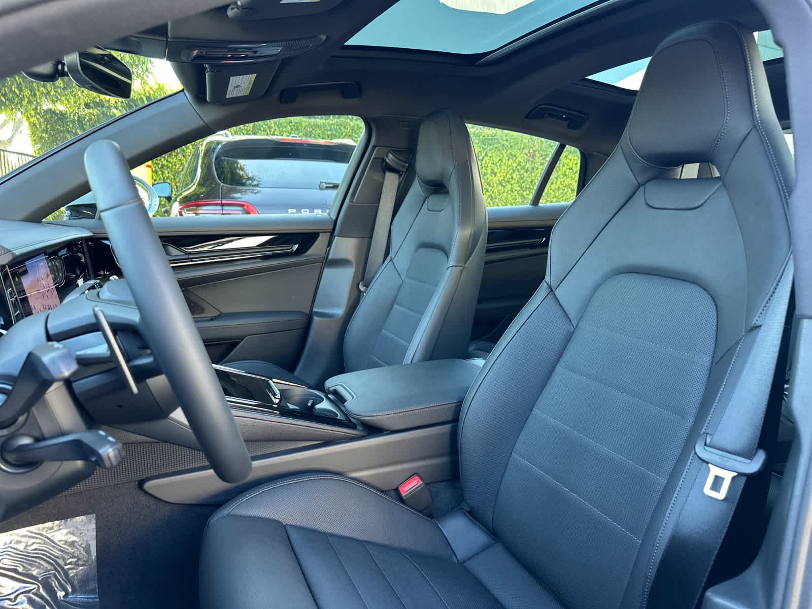 Thumbnail: 2026 Porsche Panamera - 5