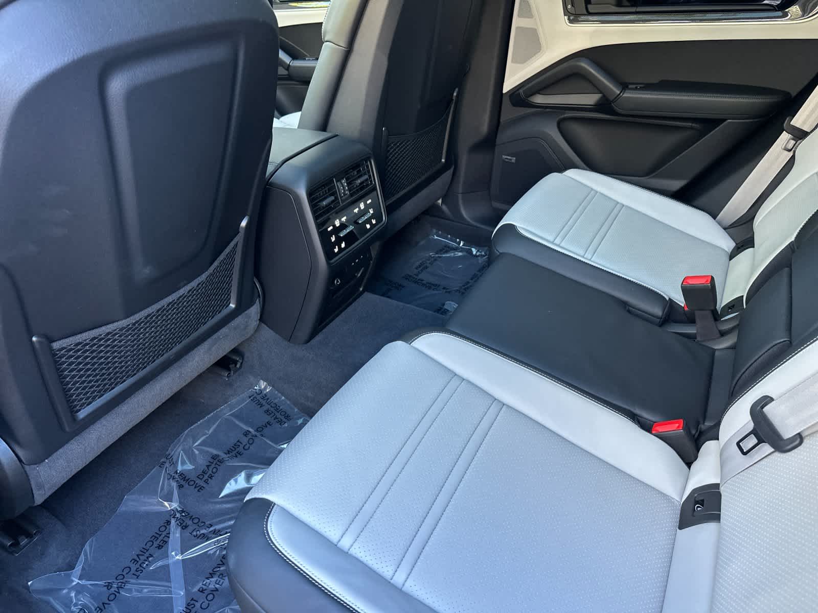 Thumbnail: 2025 Porsche Cayenne - 13