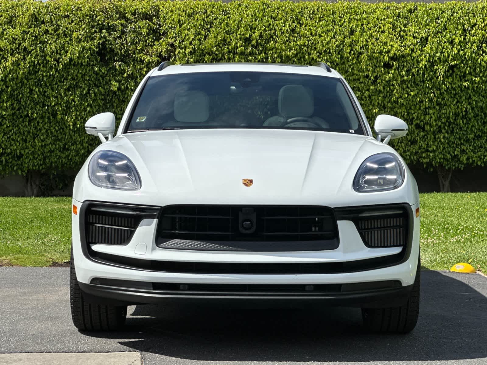 Thumbnail: 2026 Porsche Macan - 11