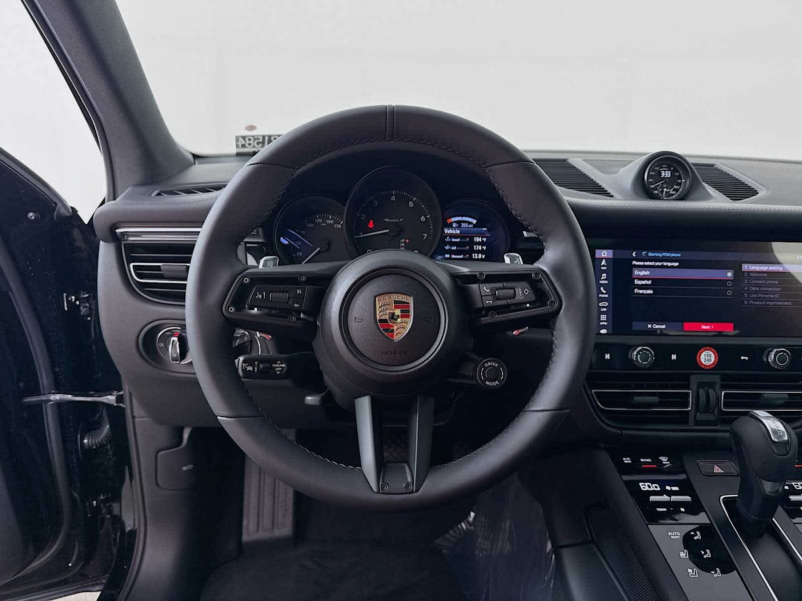 Thumbnail: 2025 Porsche Macan - 12