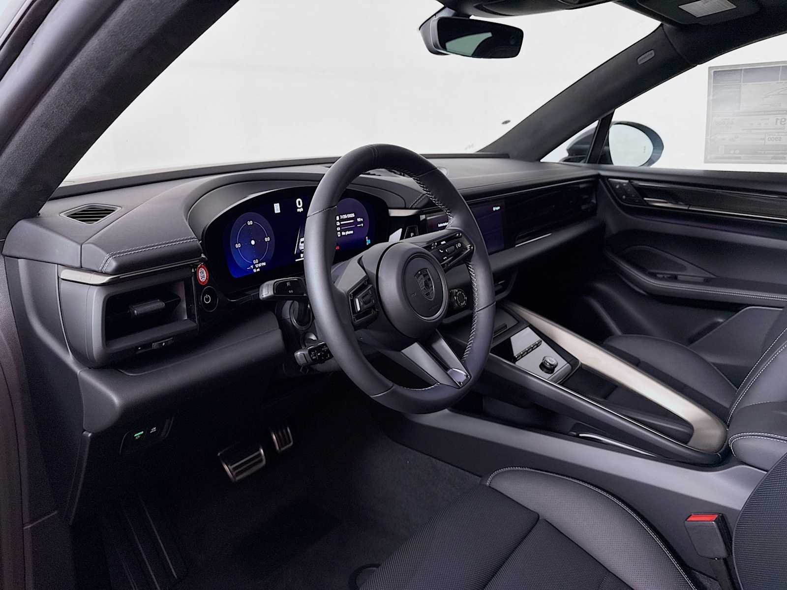 Thumbnail: 2025 Porsche Macan - 4