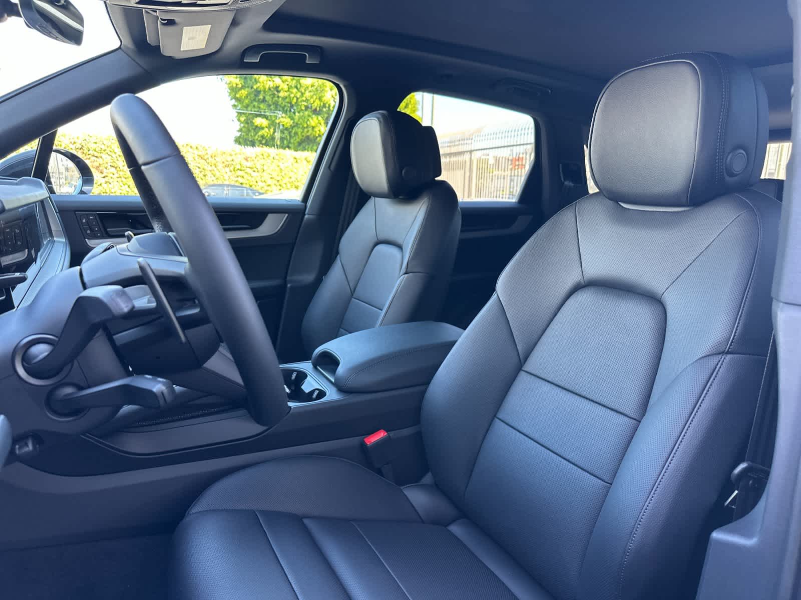 Thumbnail: 2026 Porsche Cayenne - 5