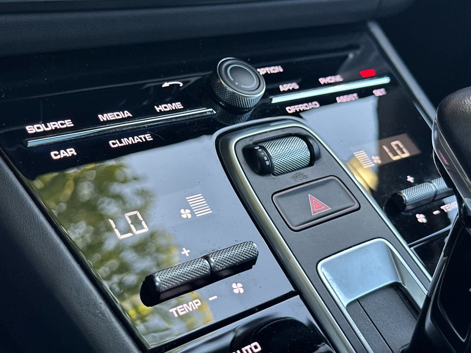Thumbnail: 2019 Porsche Cayenne - 24