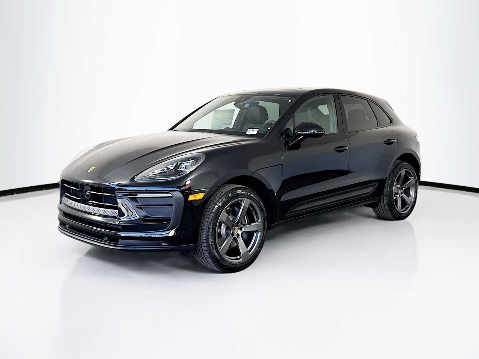 Thumbnail: 2026 Porsche Macan - 1