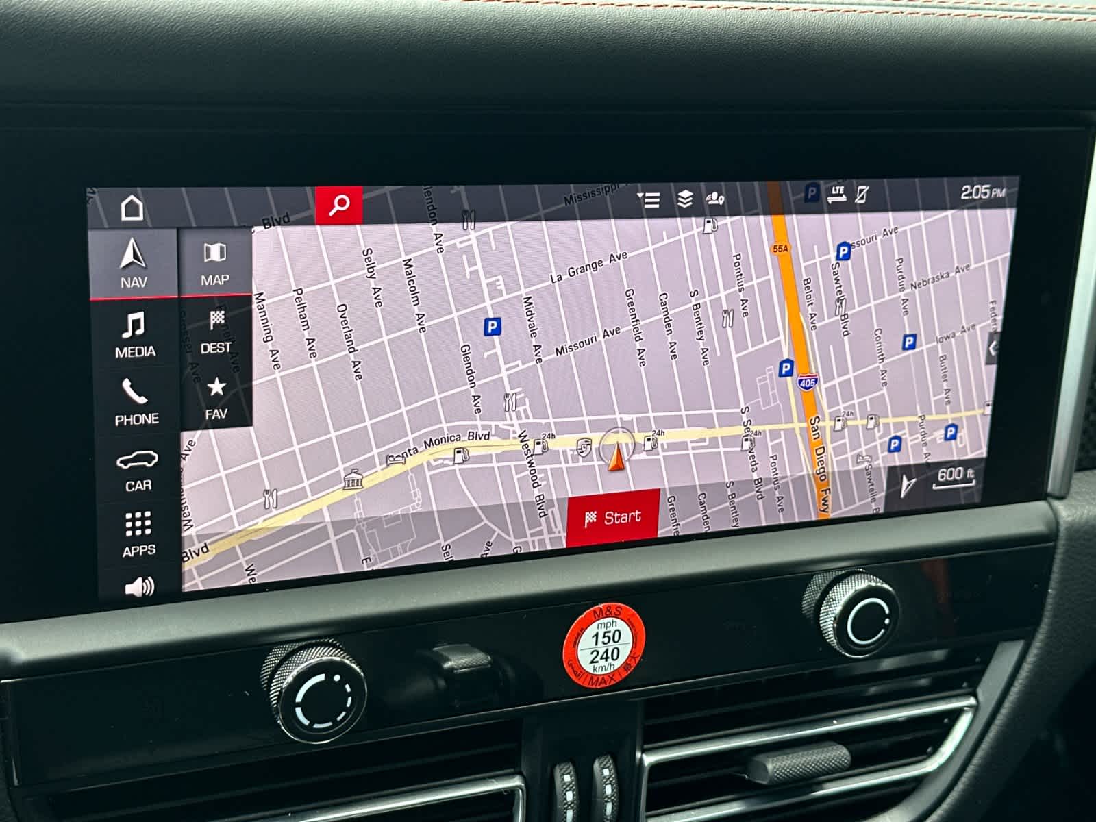 Thumbnail: 2022 Porsche Macan - 22