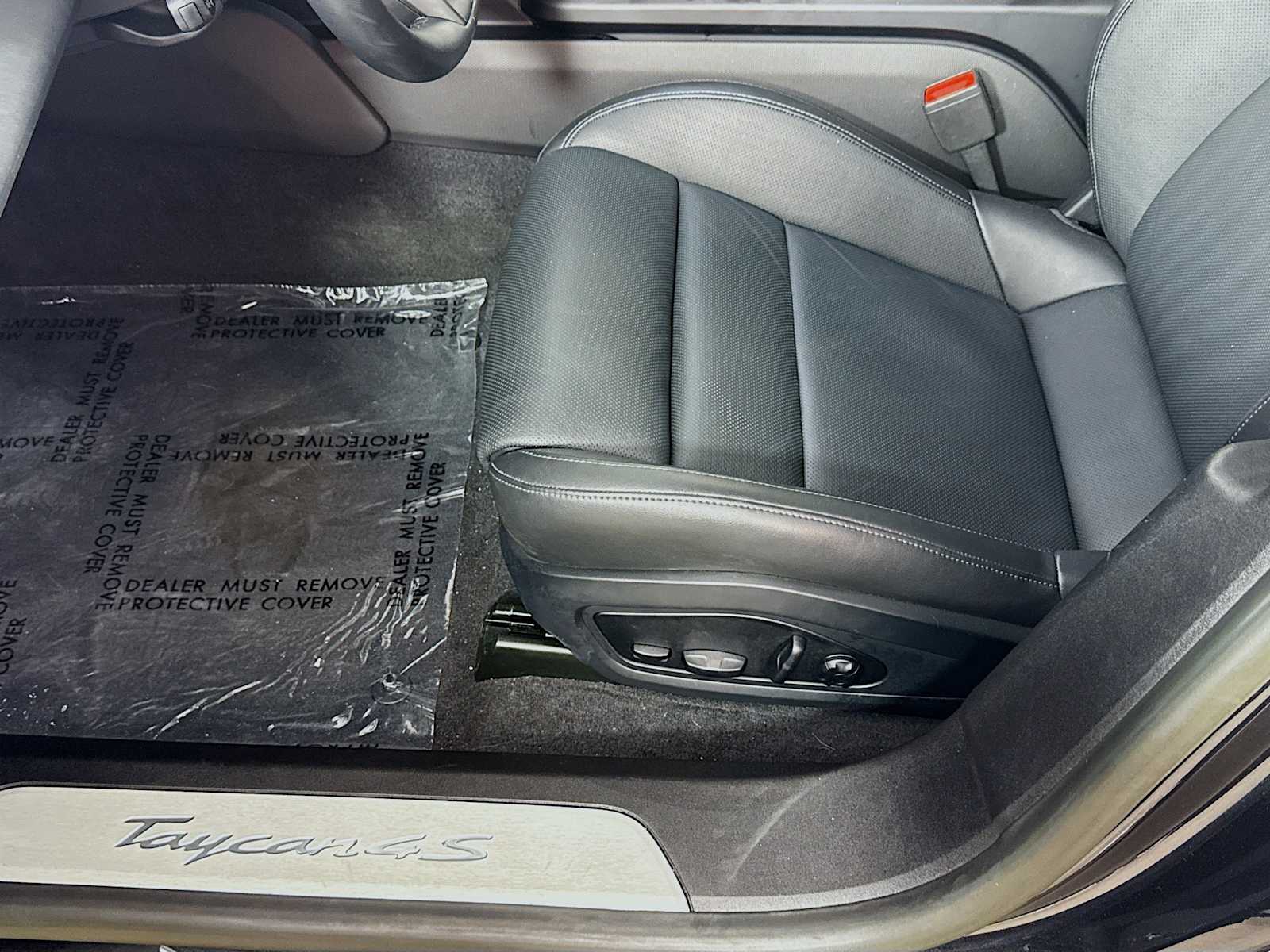 Thumbnail: 2023 Porsche Taycan - 15