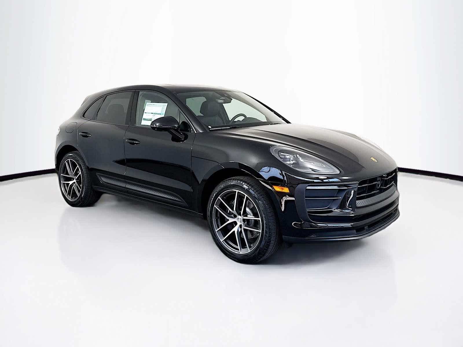 Thumbnail: 2025 Porsche Macan - 7