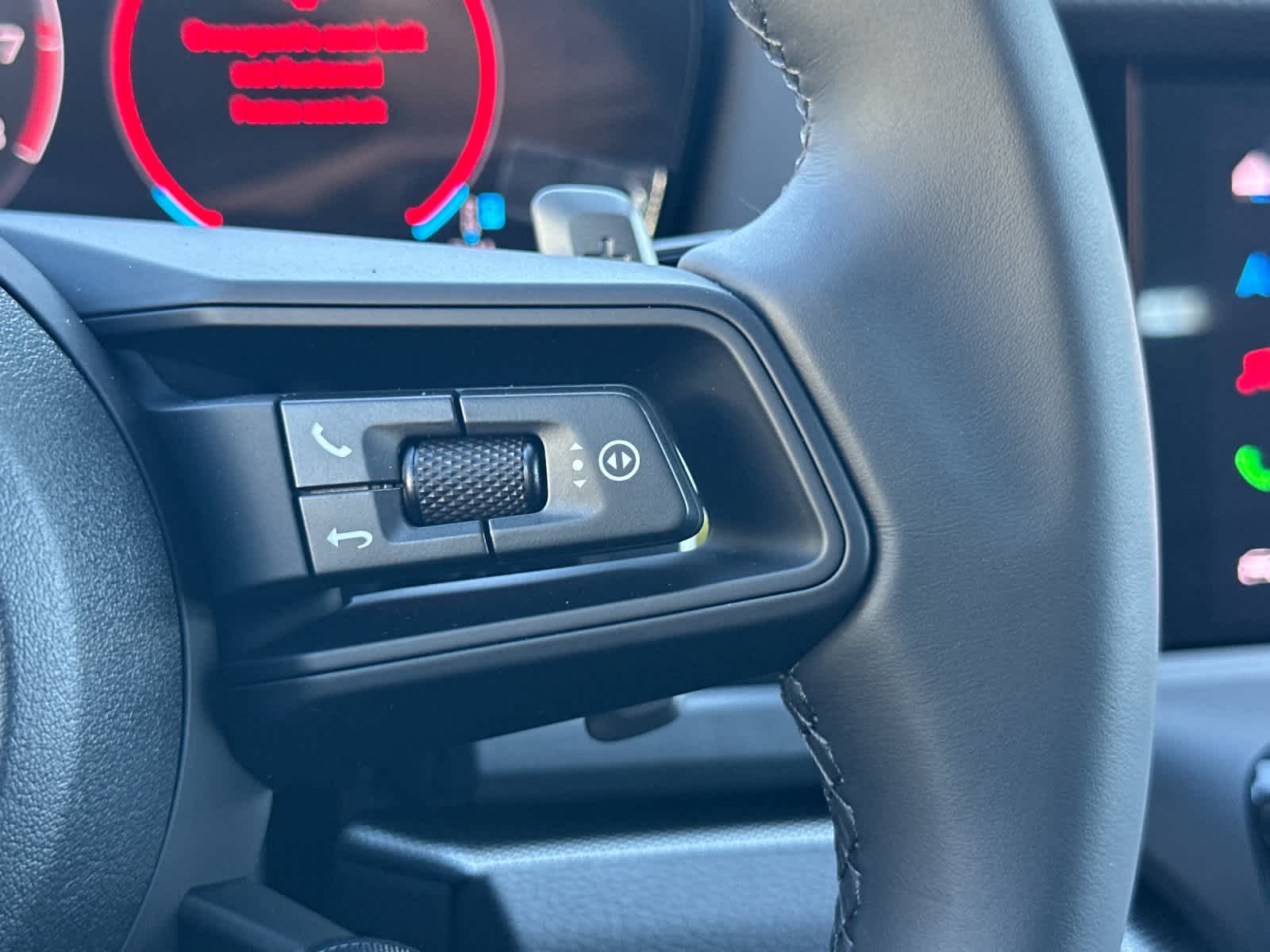 Thumbnail: 2026 Porsche Panamera - 27