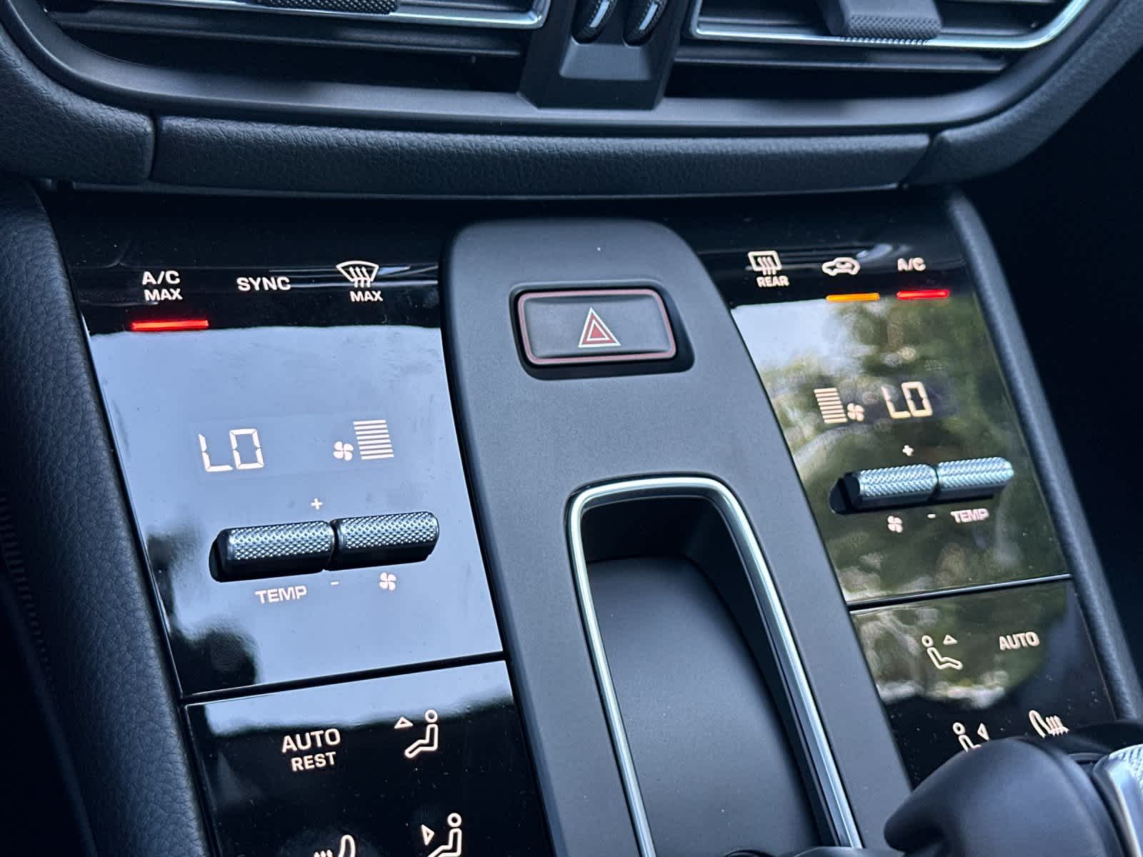 Thumbnail: 2026 Porsche Macan - 24