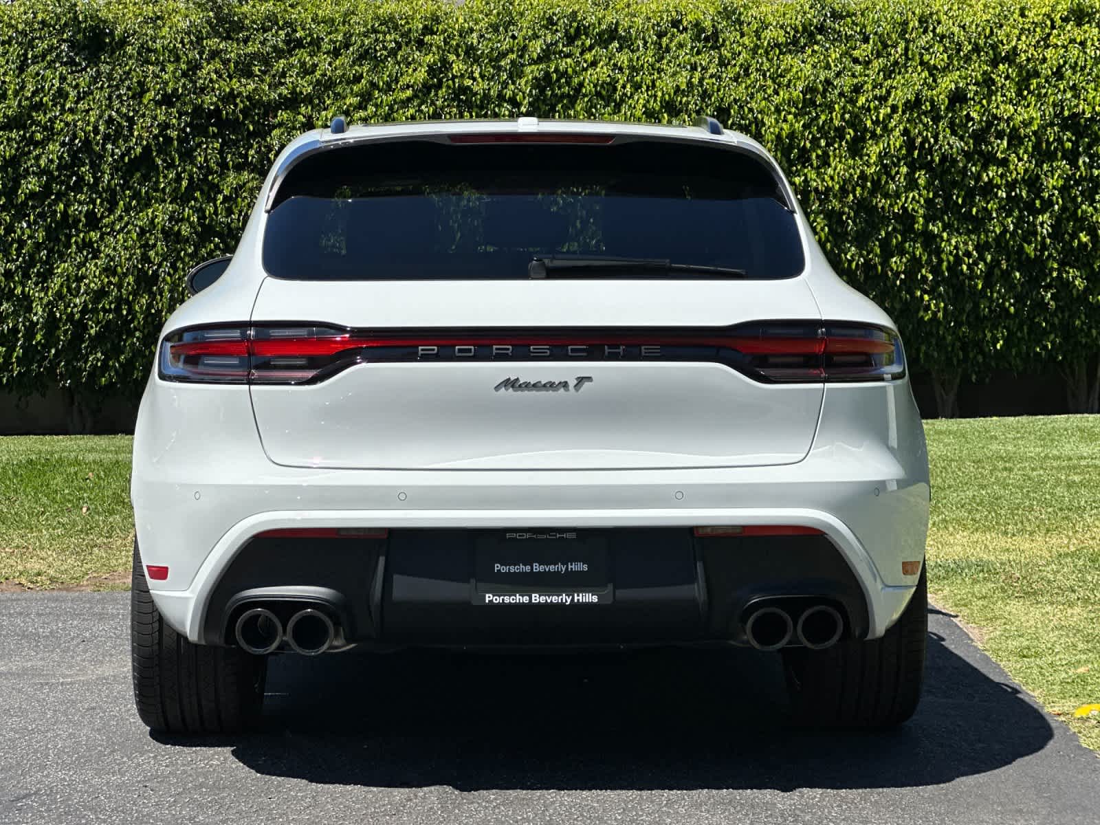 Thumbnail: 2026 Porsche Macan - 7