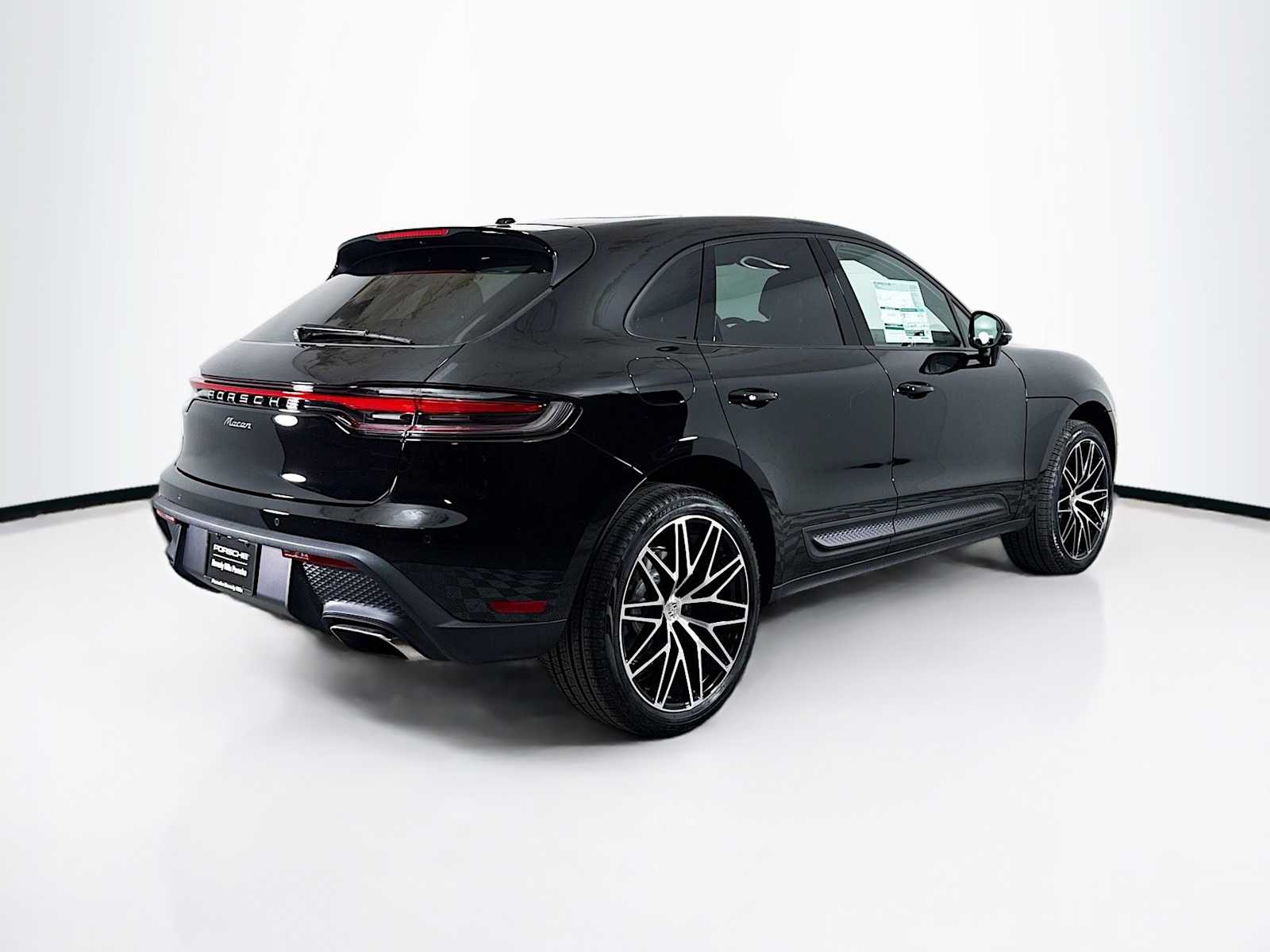 Thumbnail: 2025 Porsche Macan - 9