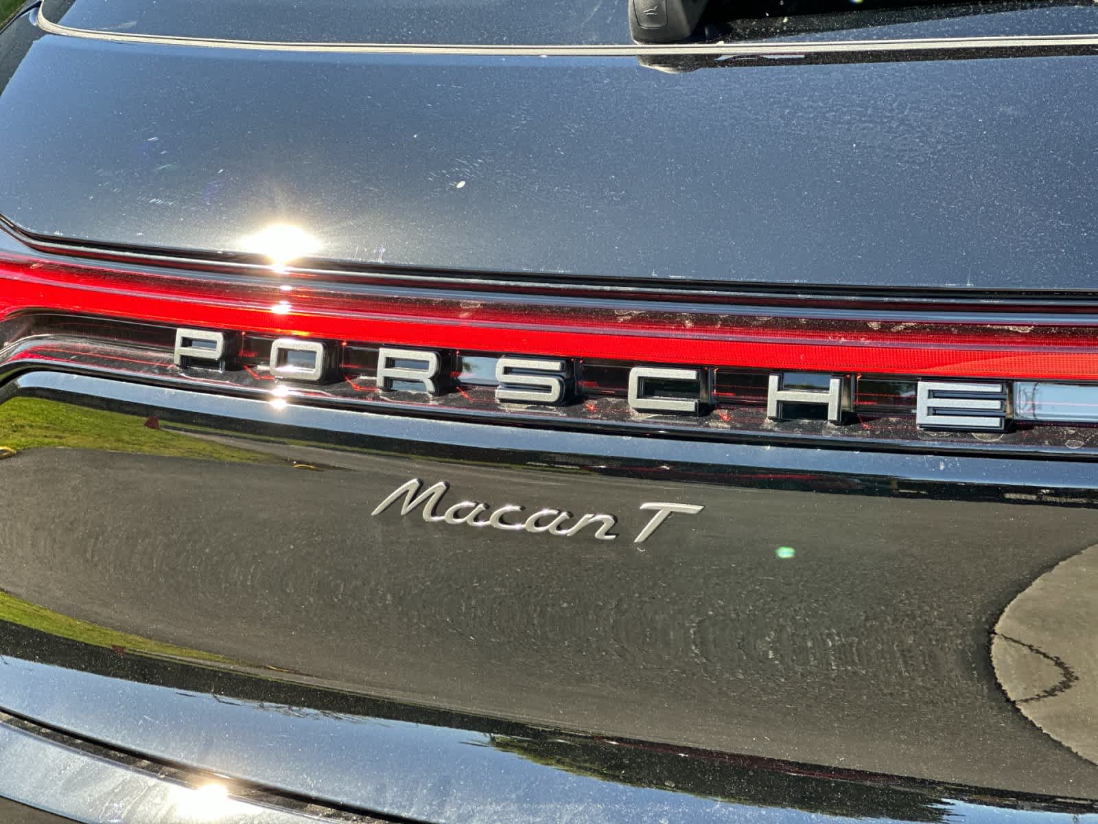 Thumbnail: 2026 Porsche Macan - 32