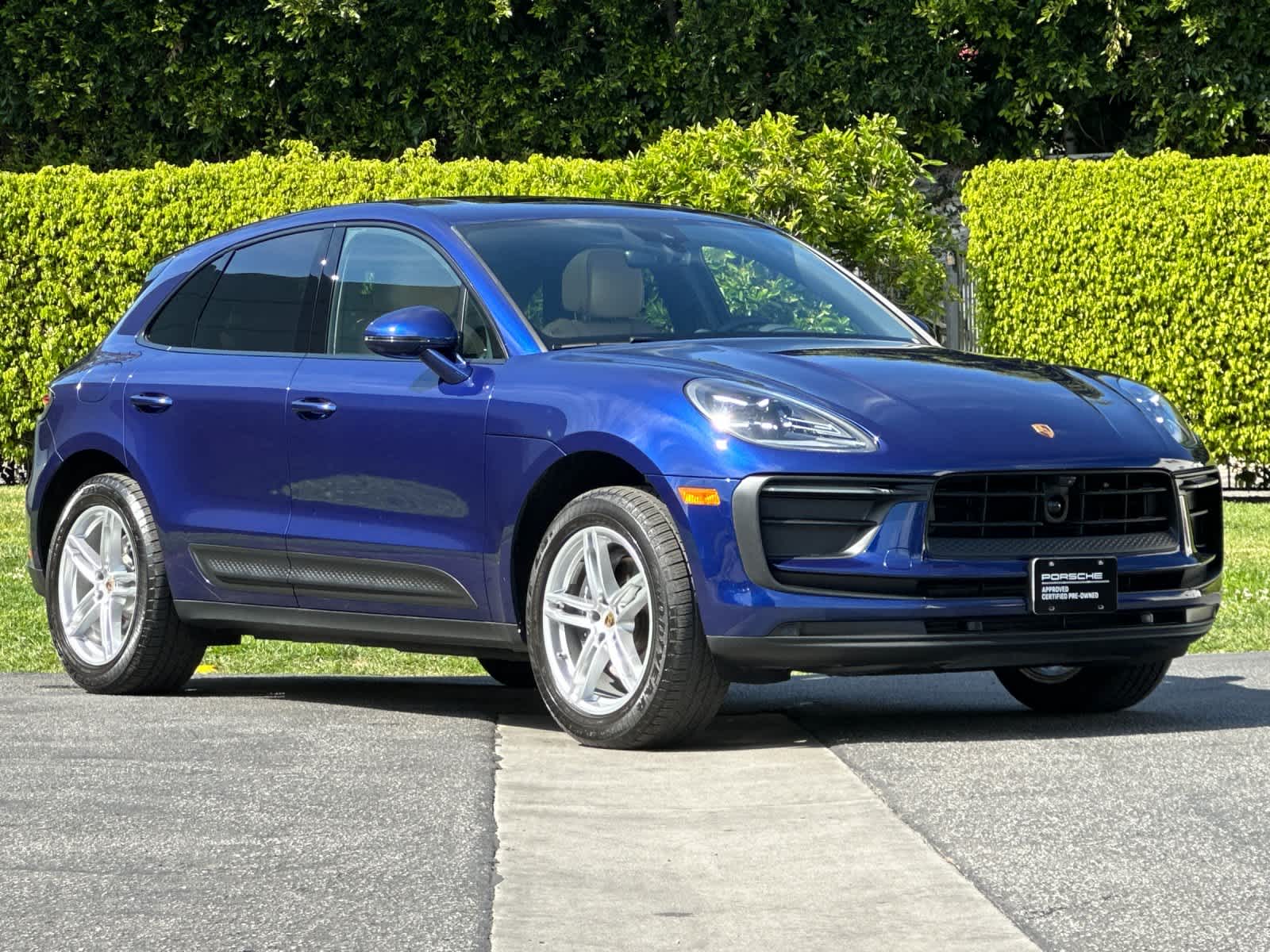 Thumbnail: 2025 Porsche Macan - 10