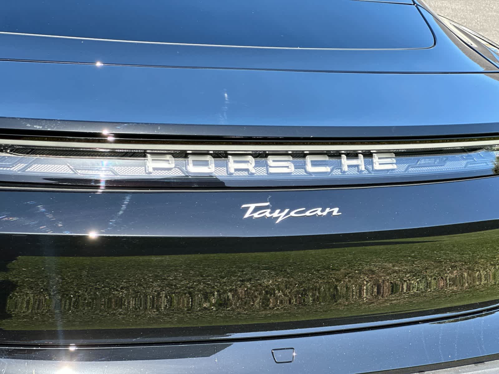 Thumbnail: 2026 Porsche Taycan - 32