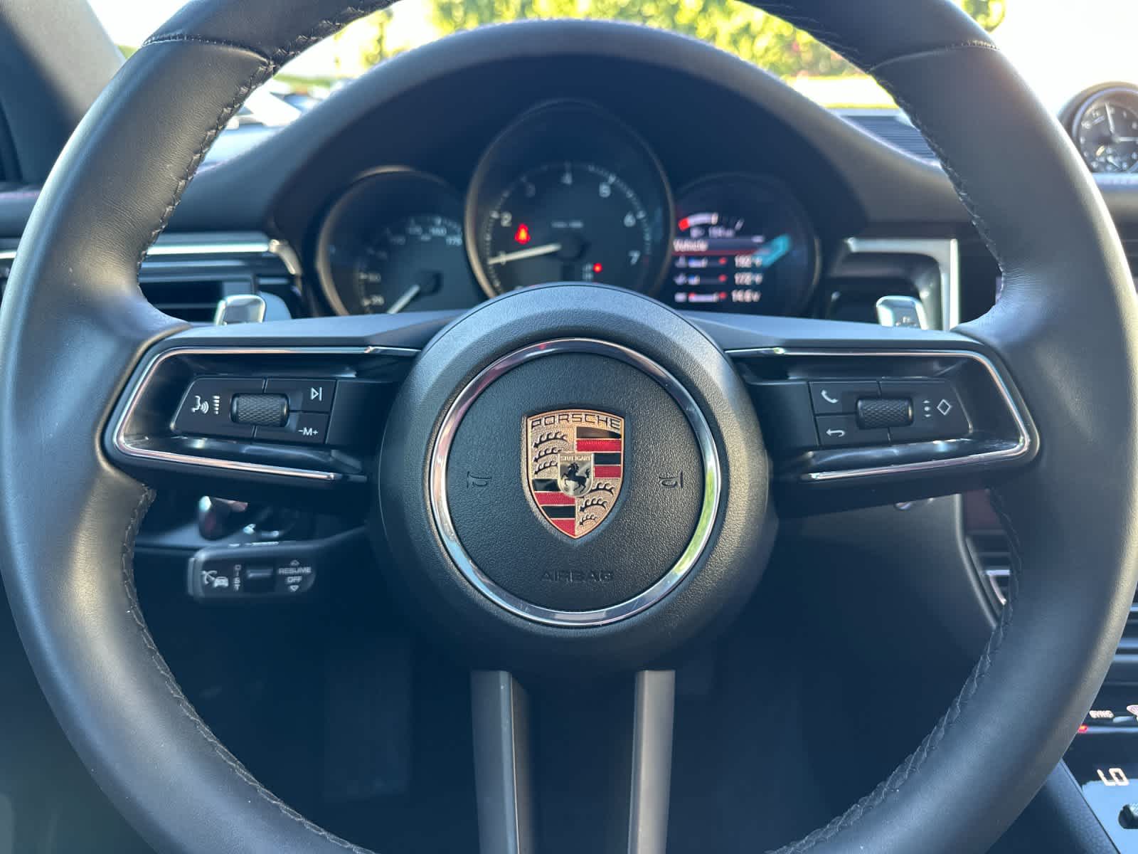 Thumbnail: 2025 Porsche Macan - 26