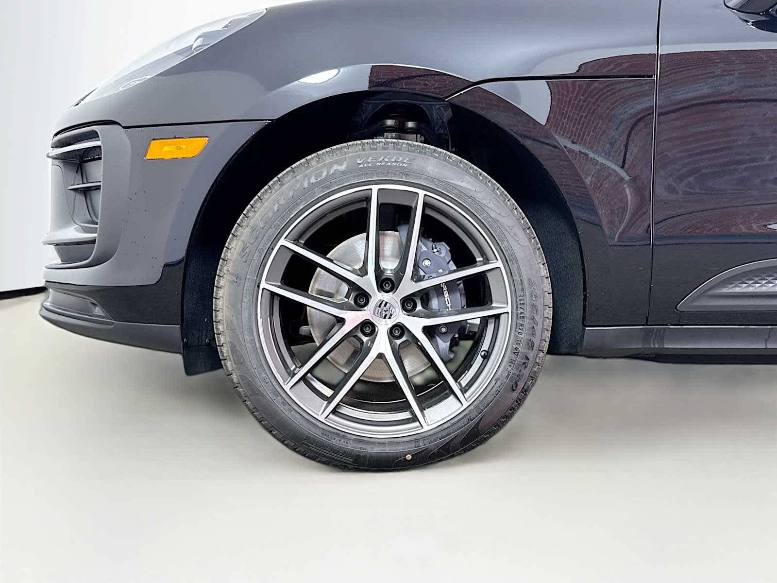 Thumbnail: 2026 Porsche Macan - 24