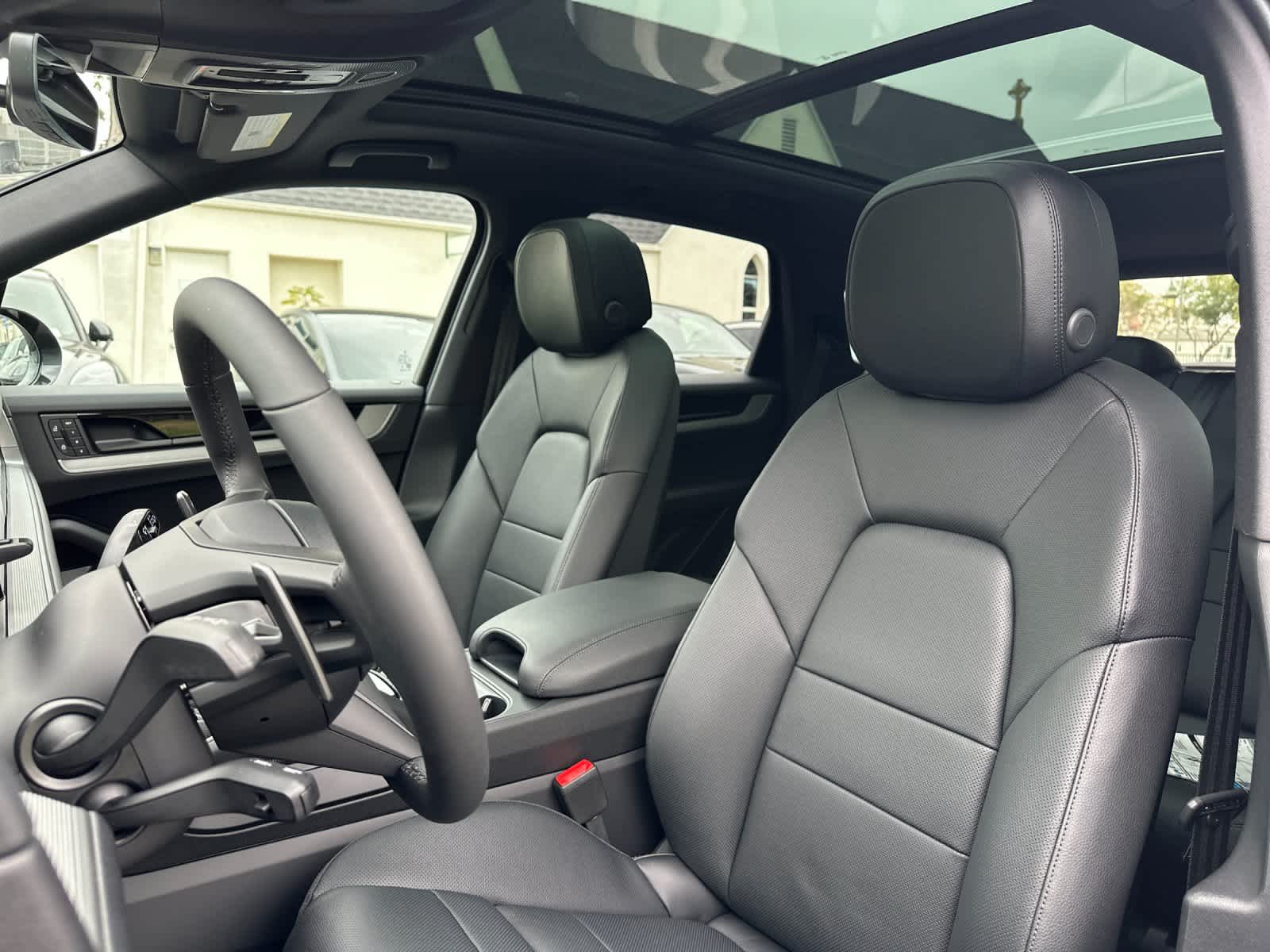 Thumbnail: 2026 Porsche Cayenne - 5