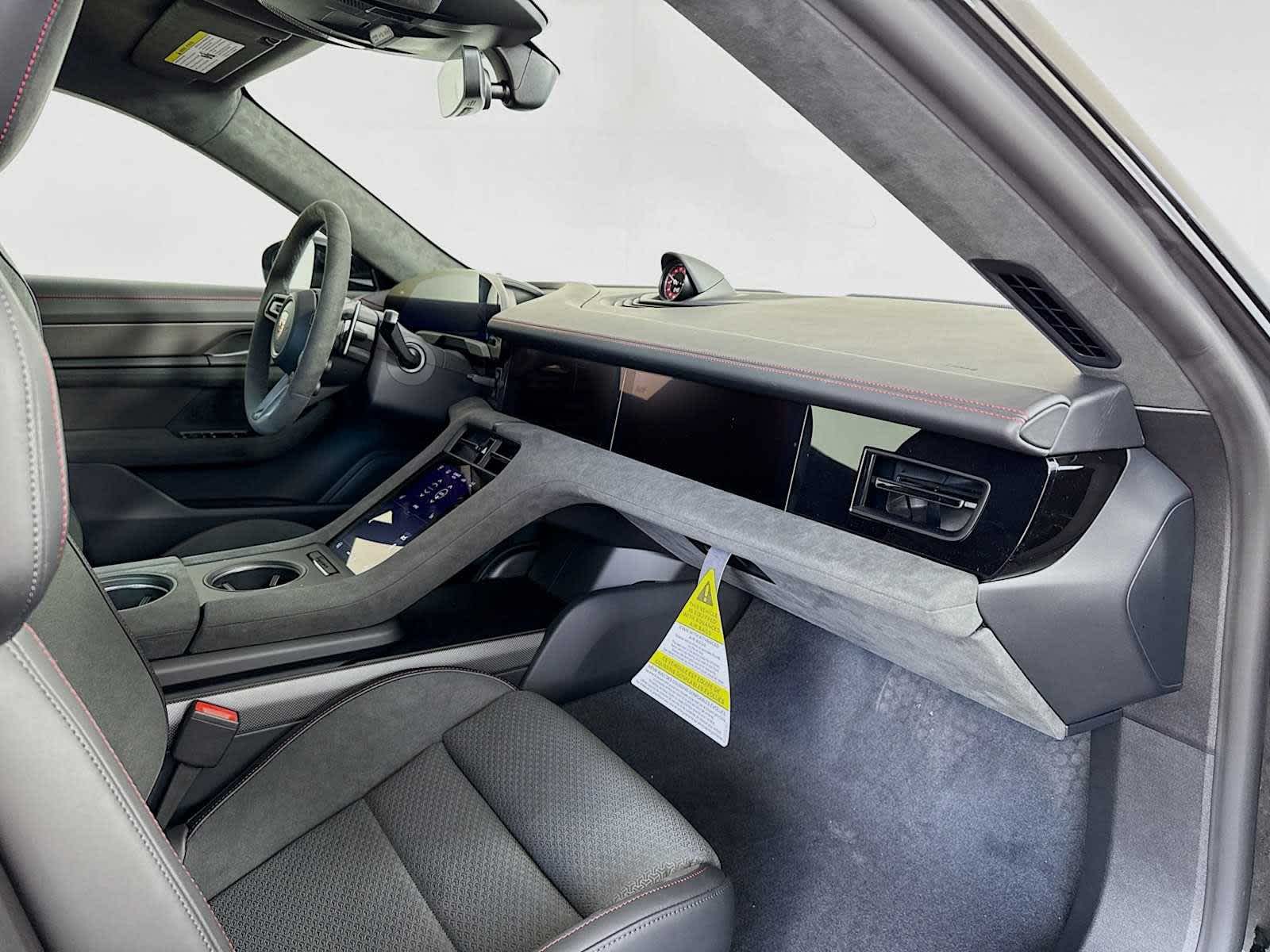 Thumbnail: 2026 Porsche Taycan - 22