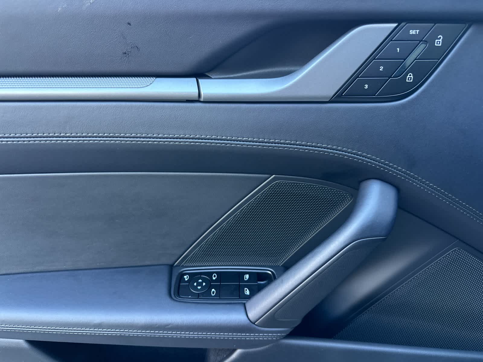 Thumbnail: 2025 Porsche 911 - 11