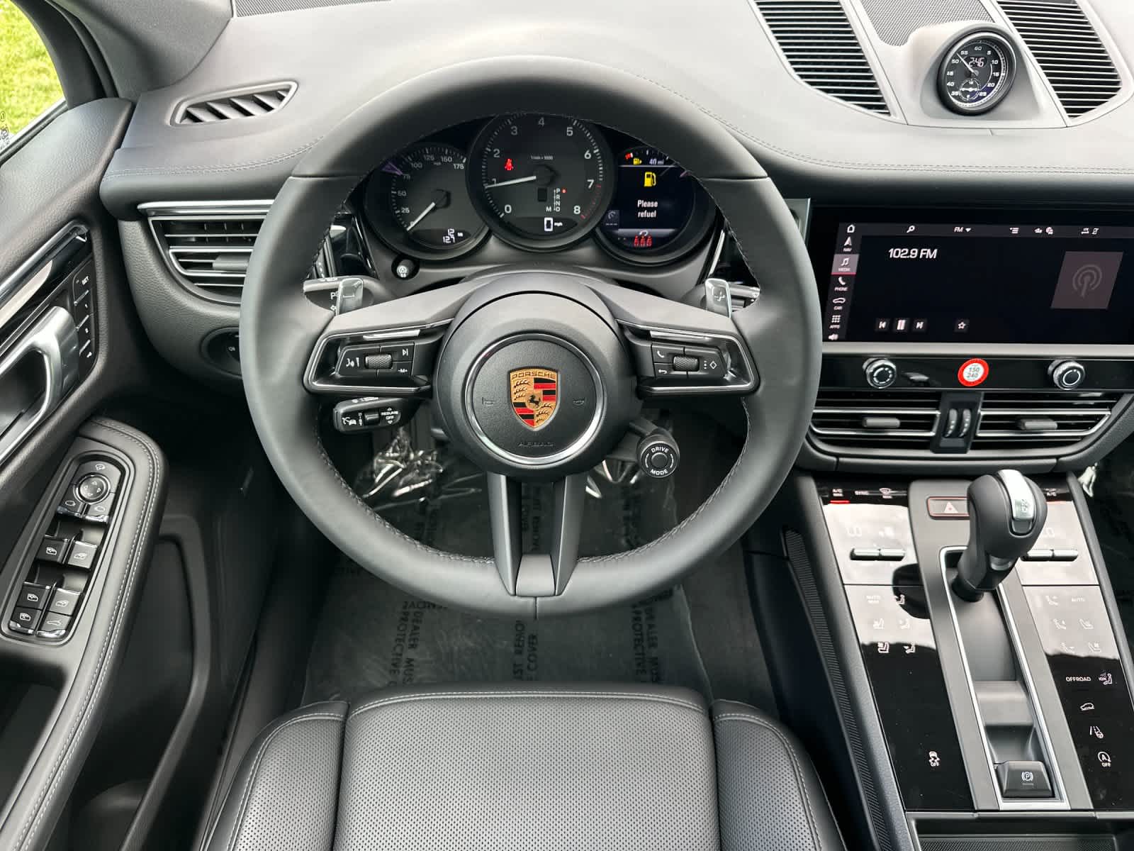 Thumbnail: 2026 Porsche Macan - 15