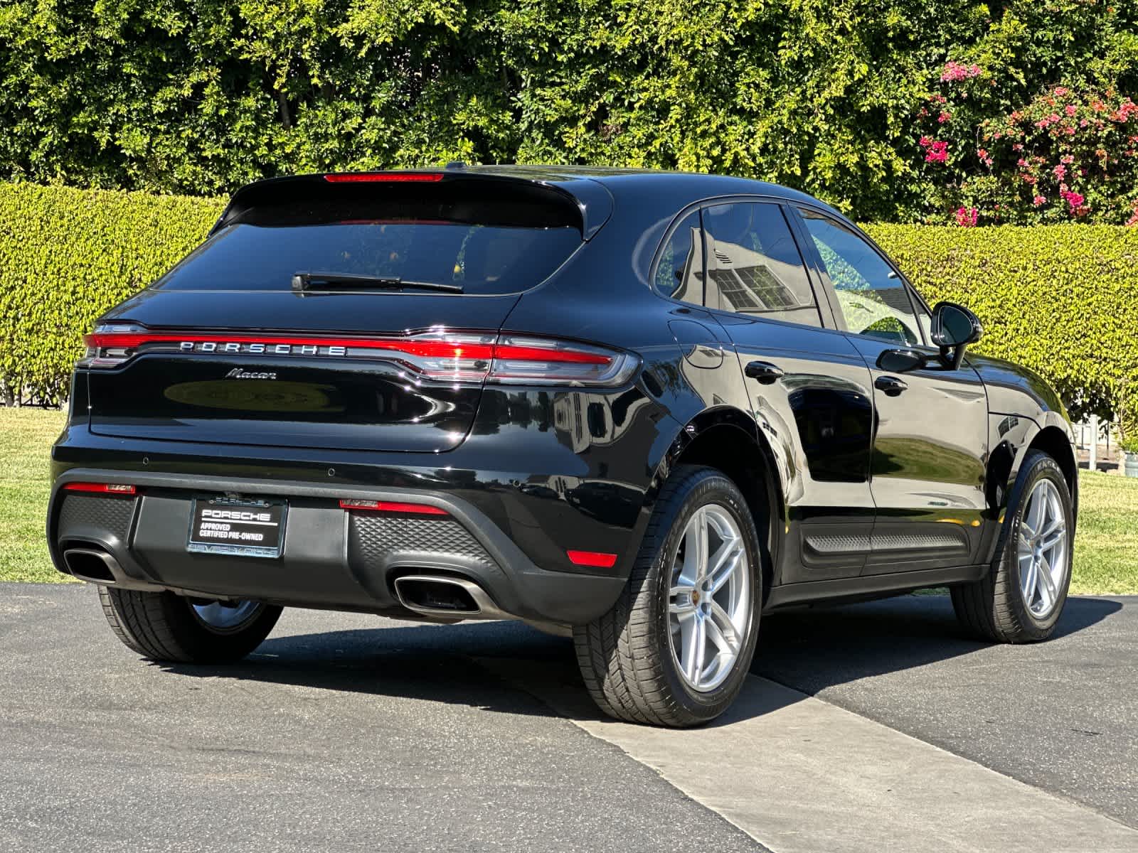 Thumbnail: 2025 Porsche Macan - 8