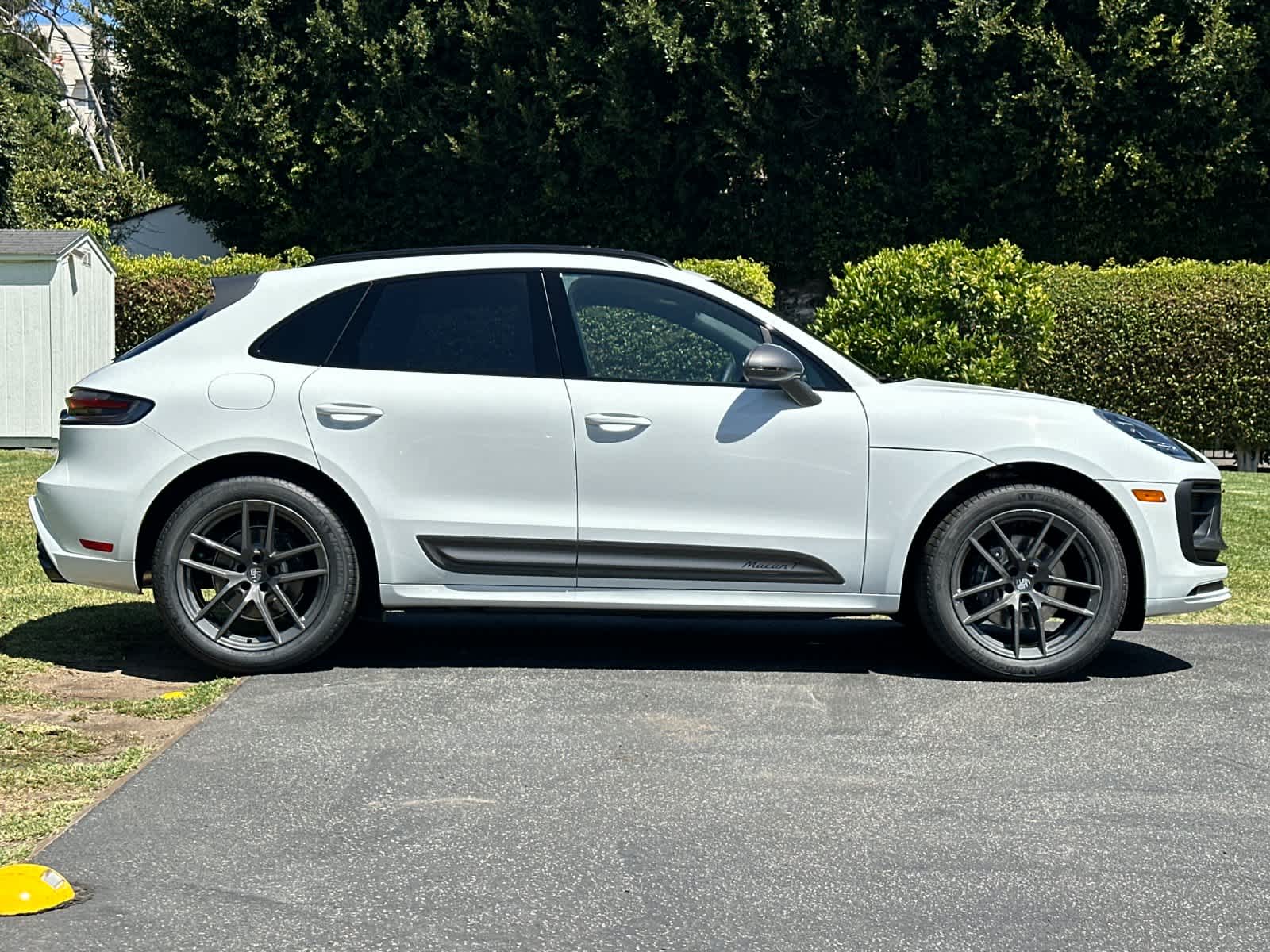 Thumbnail: 2026 Porsche Macan - 9