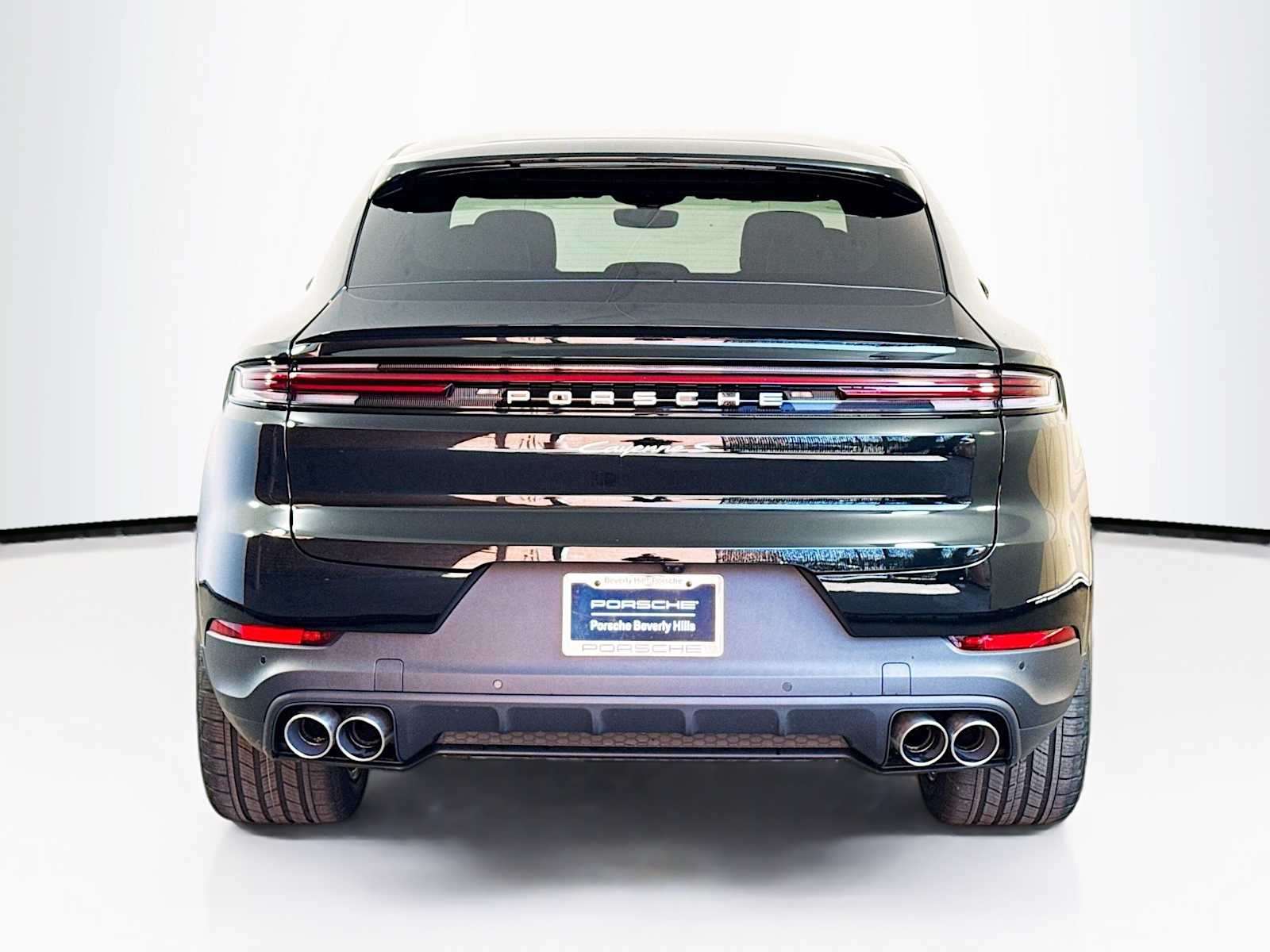 Thumbnail: 2026 Porsche Cayenne - 10