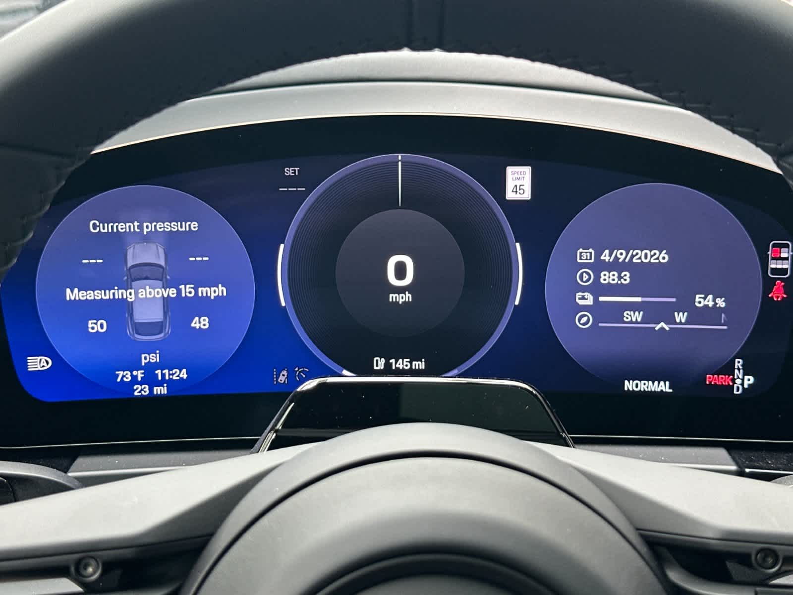 Thumbnail: 2026 Porsche Macan - 30