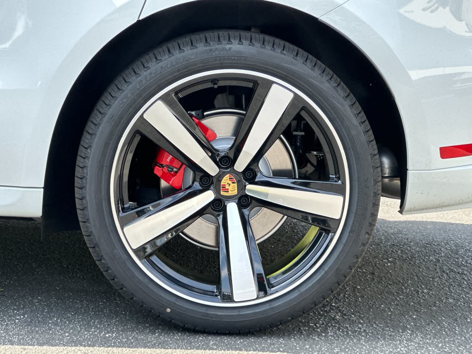 Thumbnail: 2026 Porsche Macan - 31