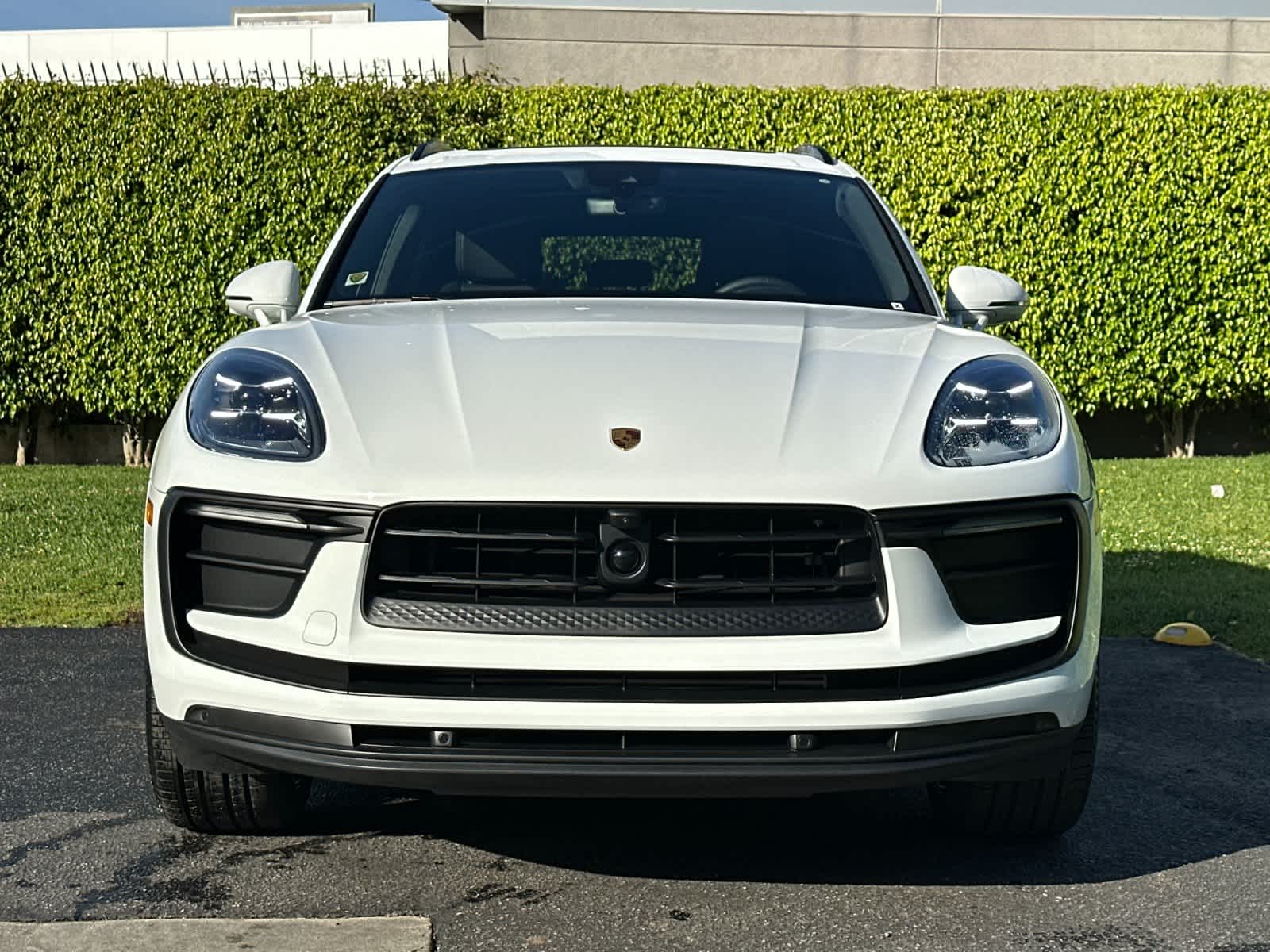Thumbnail: 2026 Porsche Macan - 11