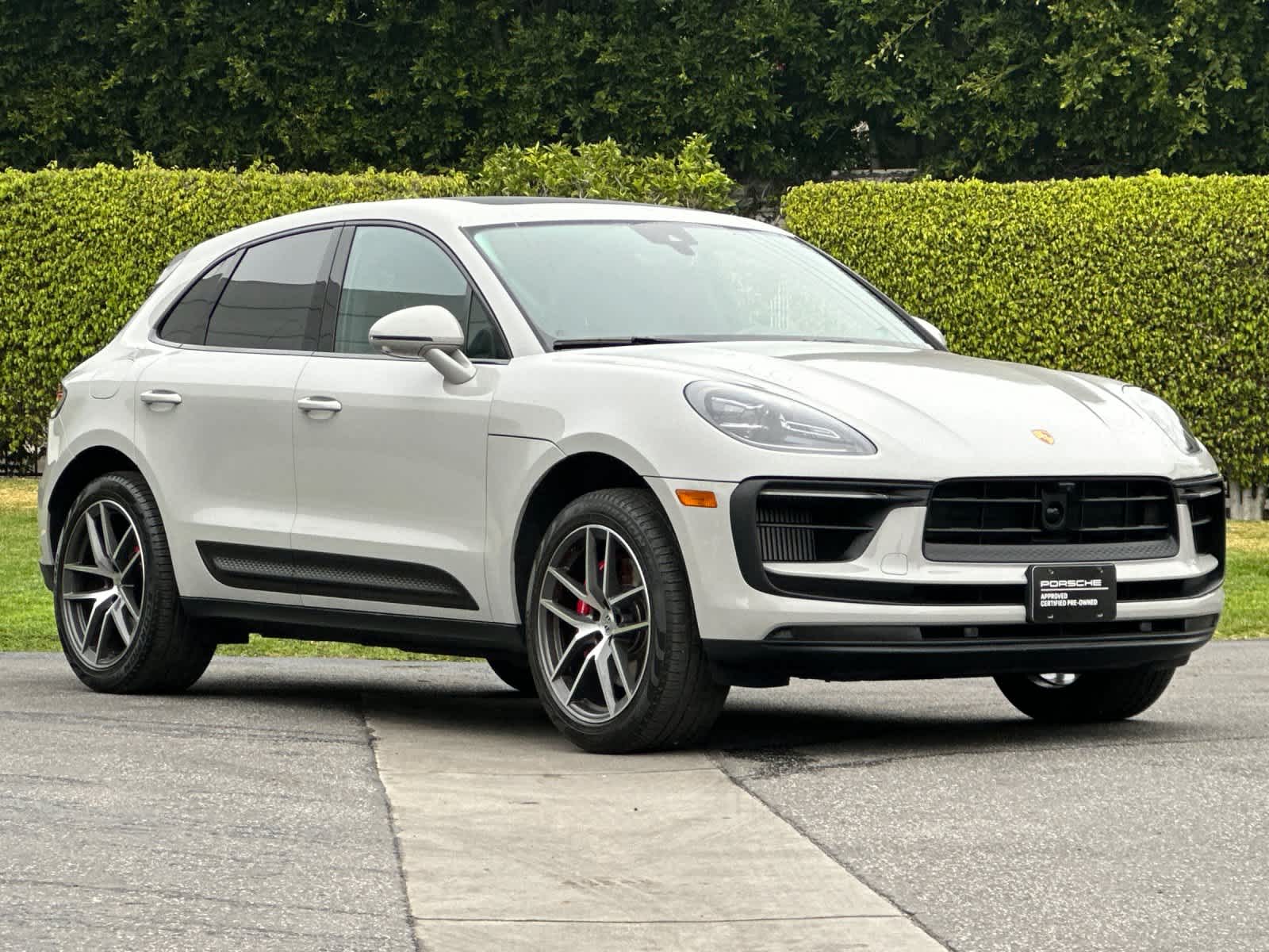 Thumbnail: 2025 Porsche Macan - 10