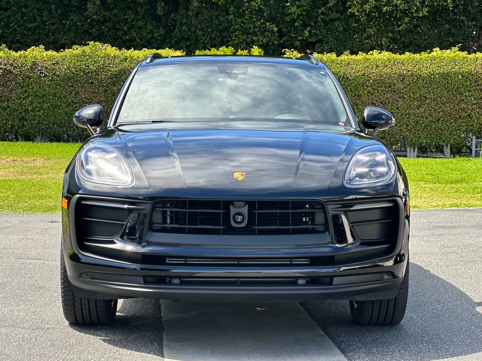 Thumbnail: 2026 Porsche Macan - 11