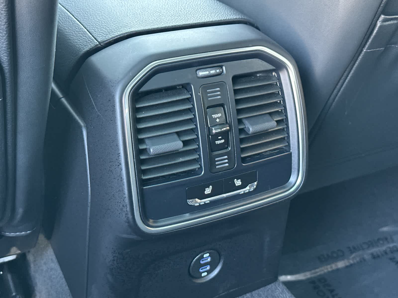 Thumbnail: 2025 Porsche Macan - 14