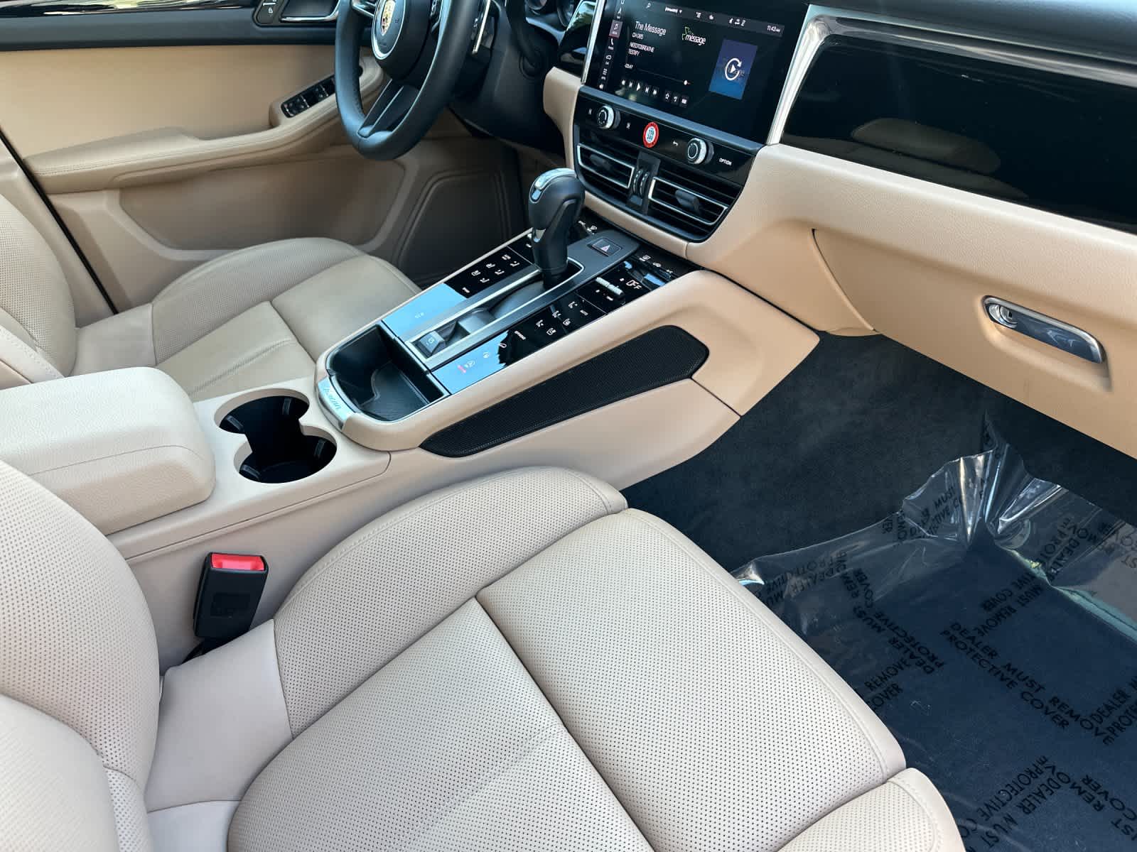 Thumbnail: 2025 Porsche Macan - 17