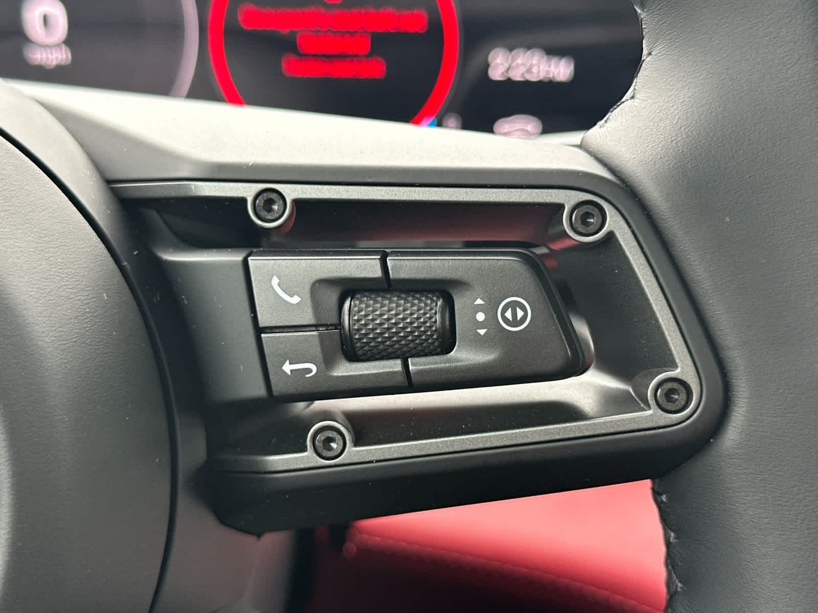 Thumbnail: 2025 Porsche Taycan - 28