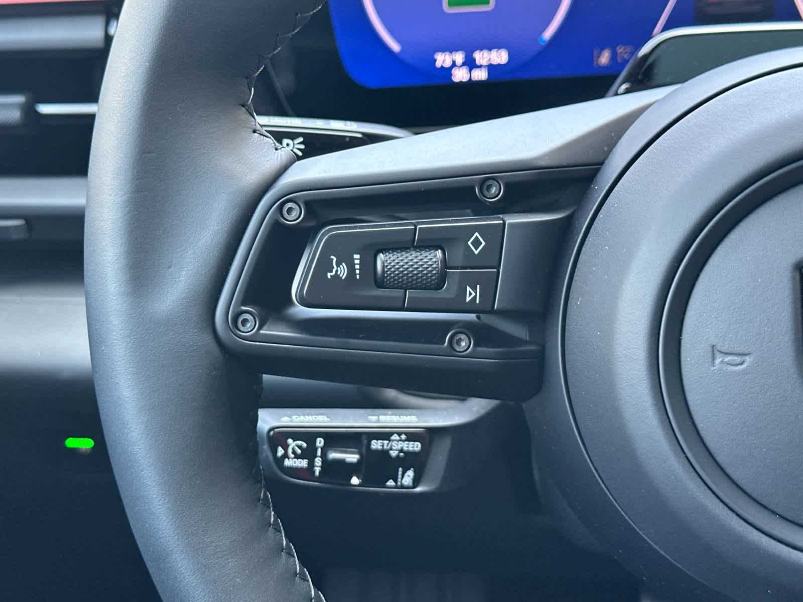 Thumbnail: 2026 Porsche Macan - 28