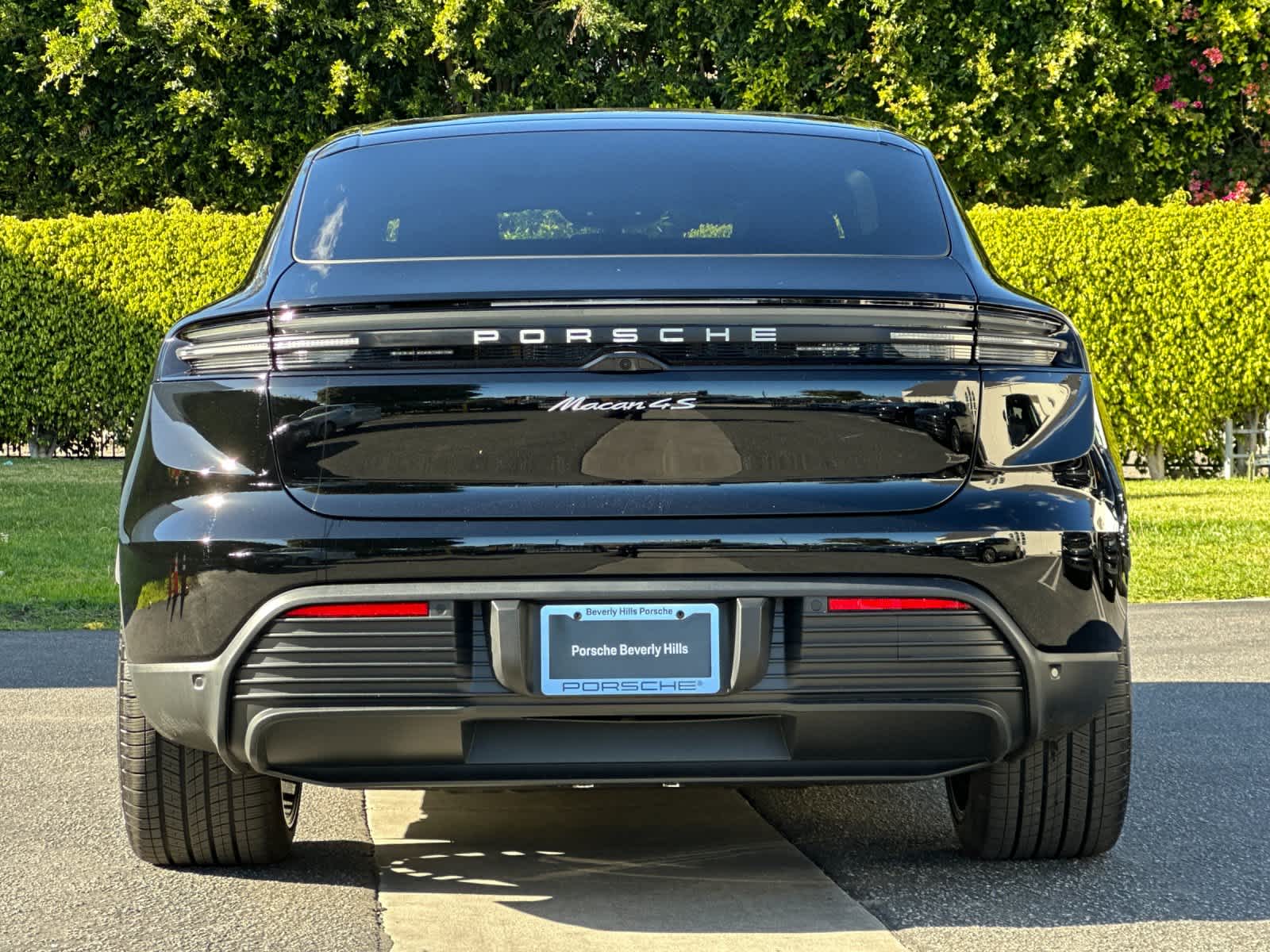 Thumbnail: 2026 Porsche Macan - 7