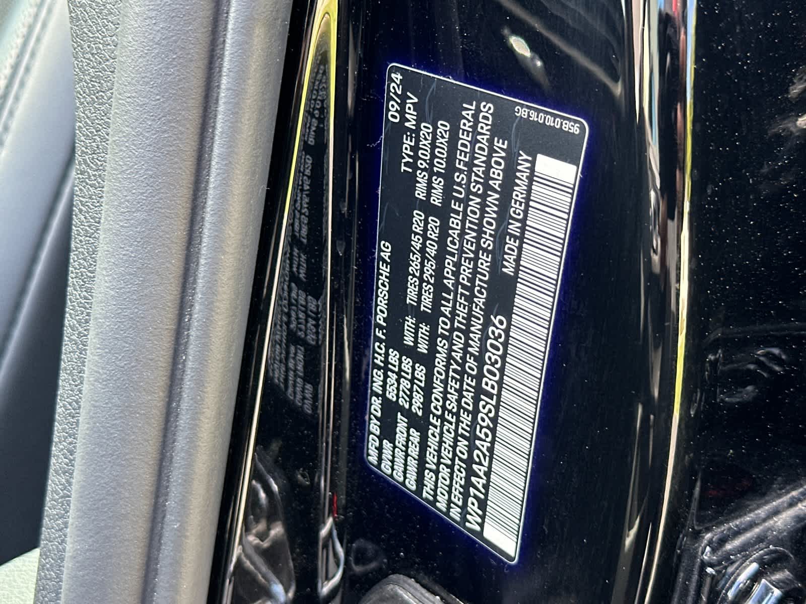 Thumbnail: 2025 Porsche Macan - 34