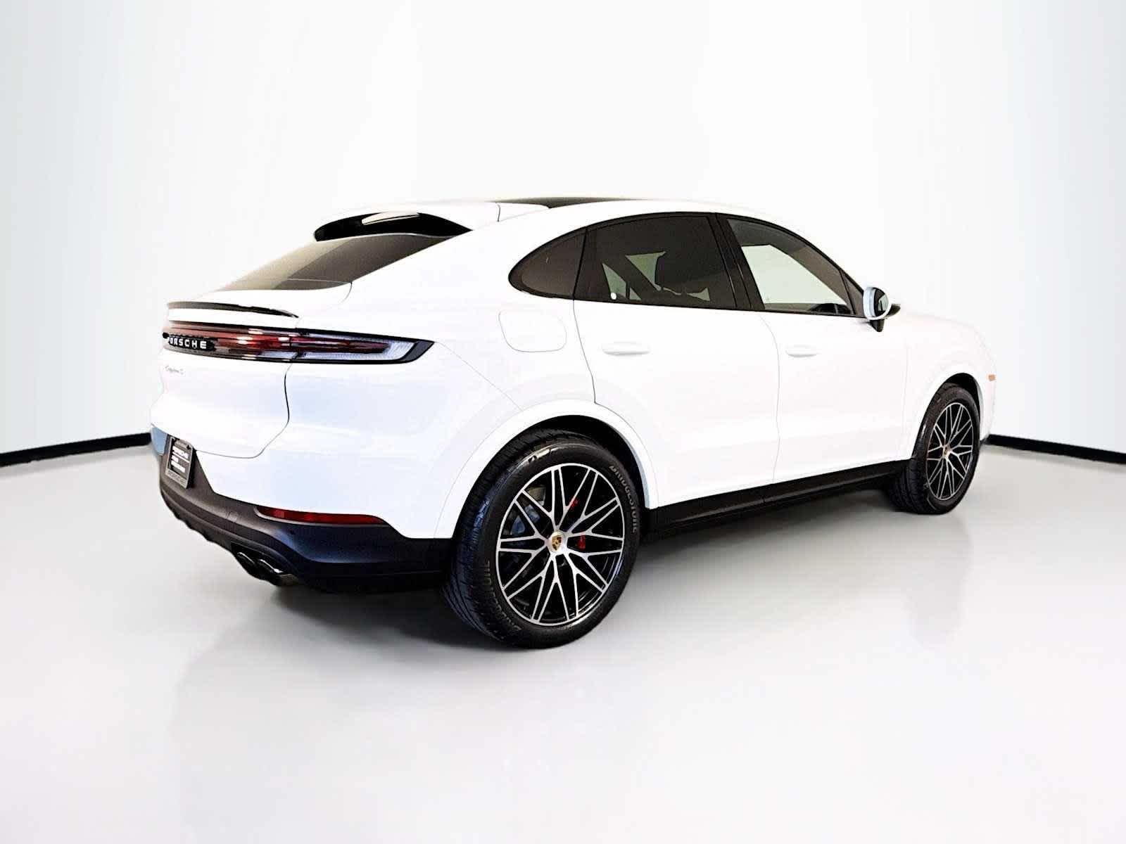 Thumbnail: 2024 Porsche Cayenne - 9