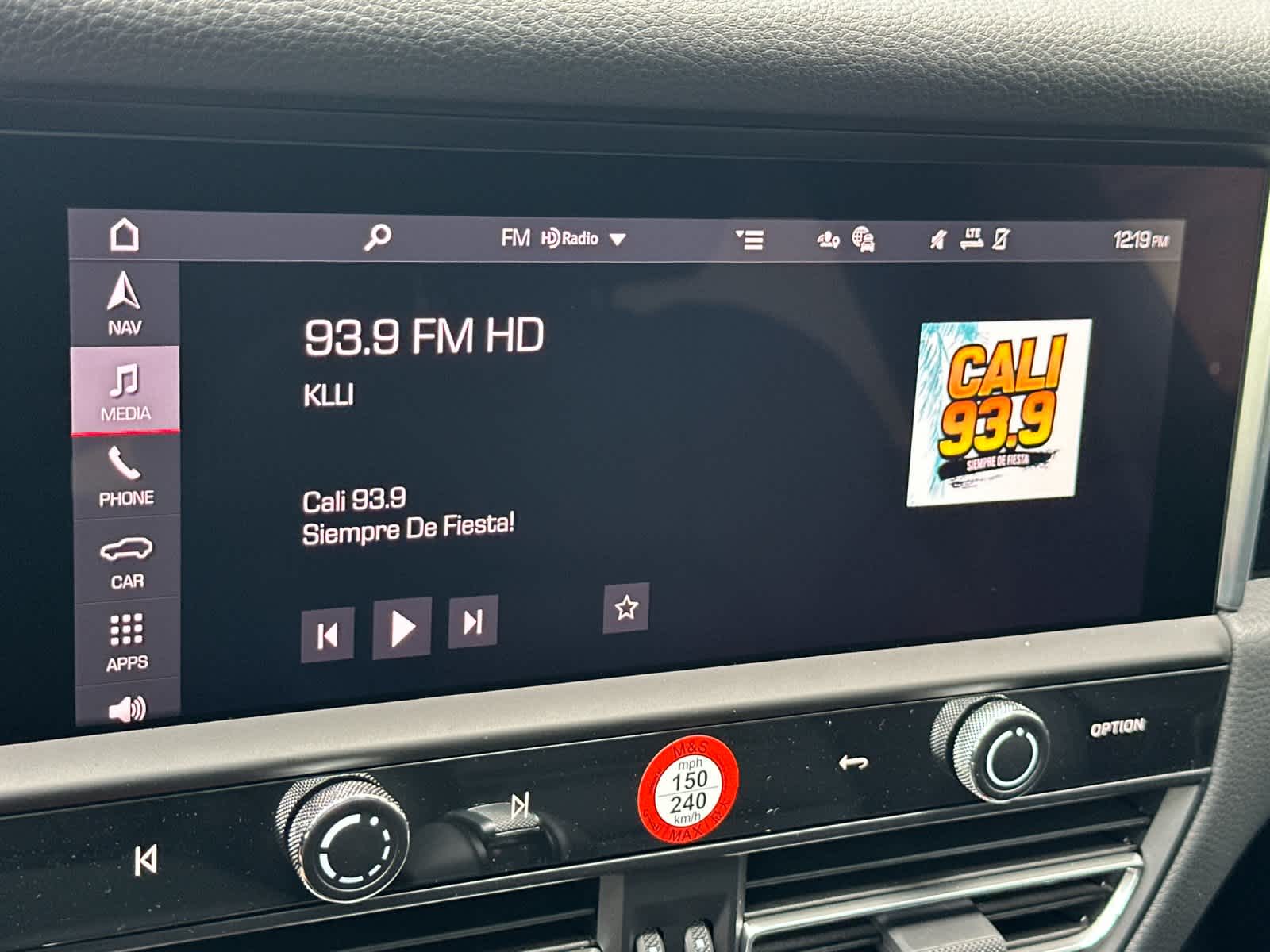 Thumbnail: 2026 Porsche Macan - 21