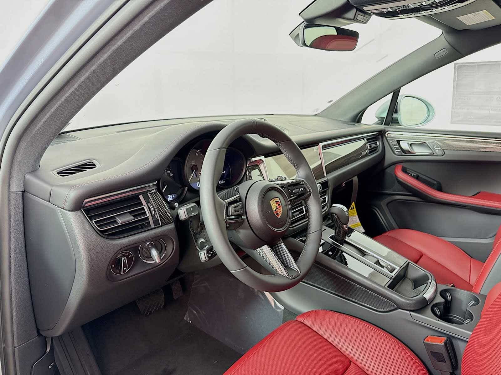 Thumbnail: 2025 Porsche Macan - 4